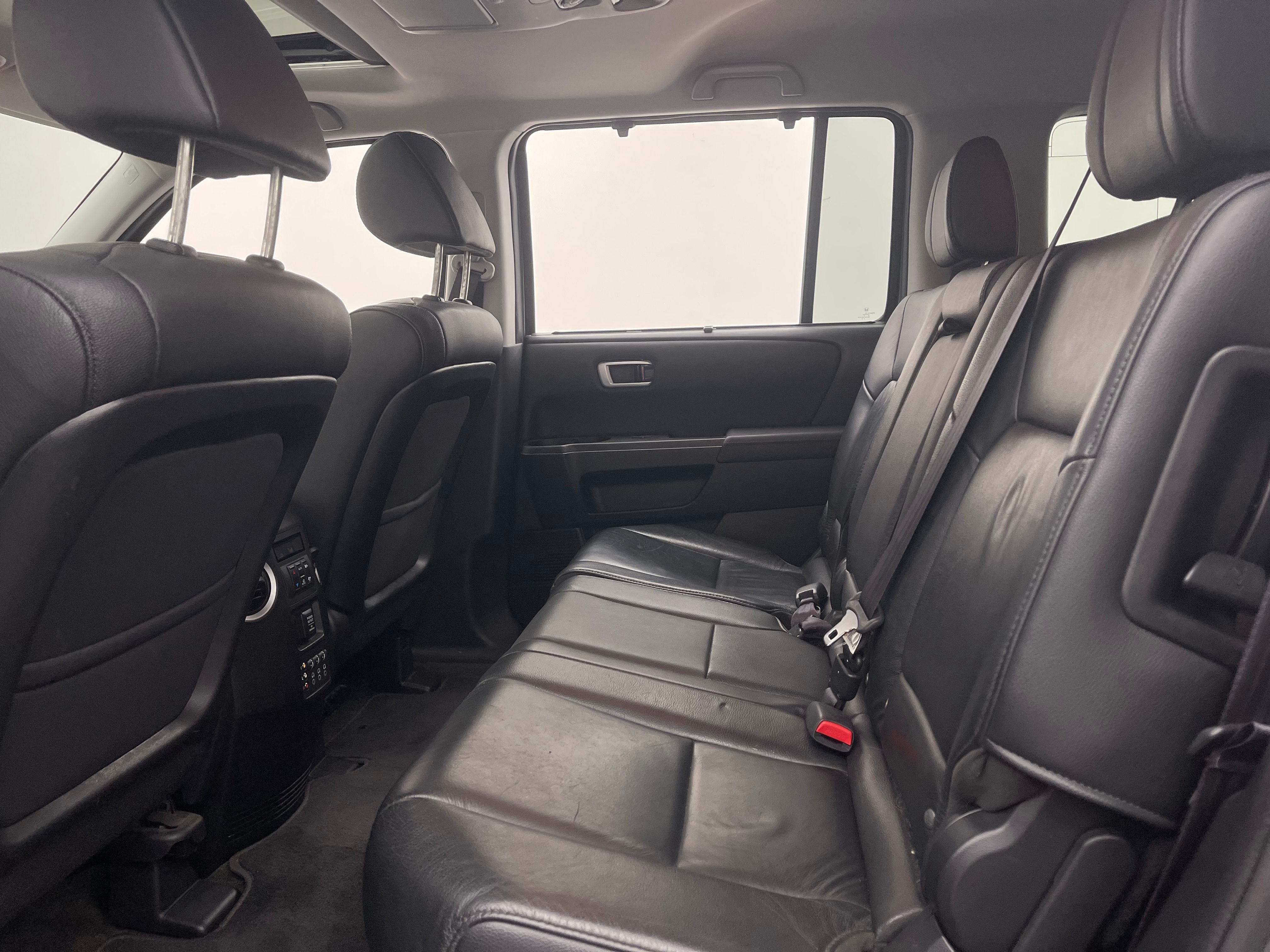 Used 2015 Modern Steel Metallic Honda Touring image 45