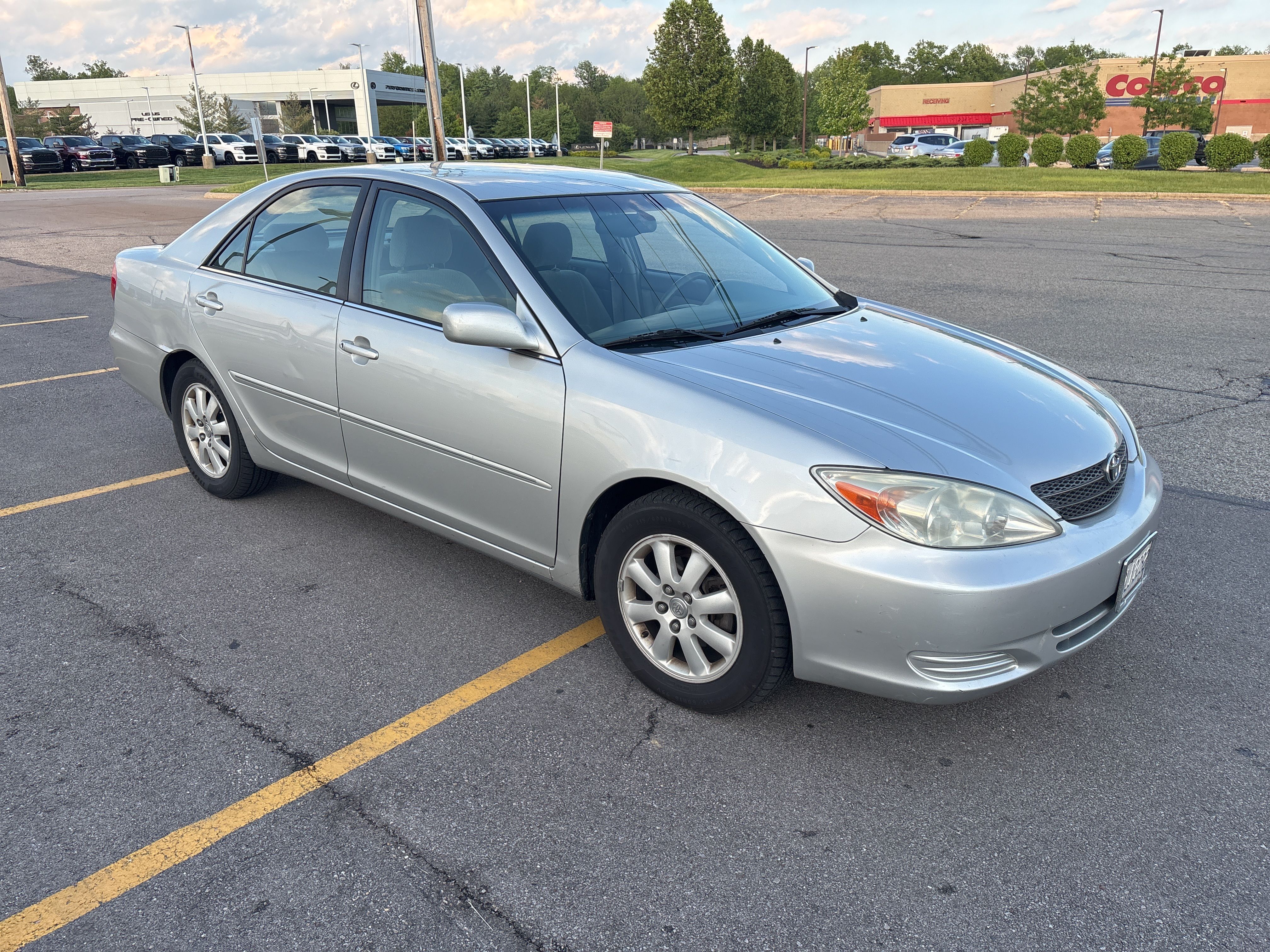 2002 Toyota Camry SE photo