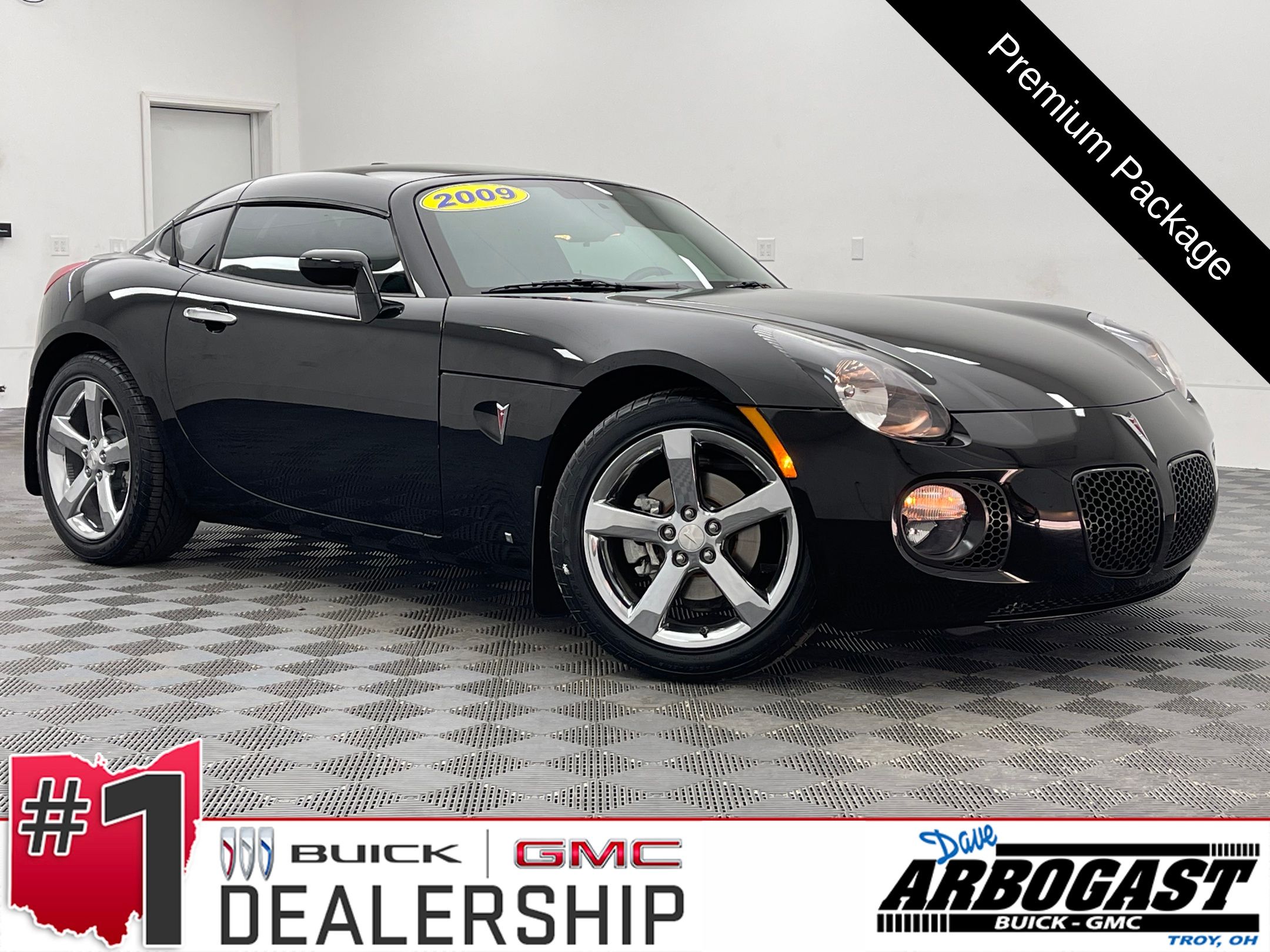 Mysterious (Black) 2009 Pontiac Solstice Convertible Rear-Wheel Drive 5-Speed Manual
