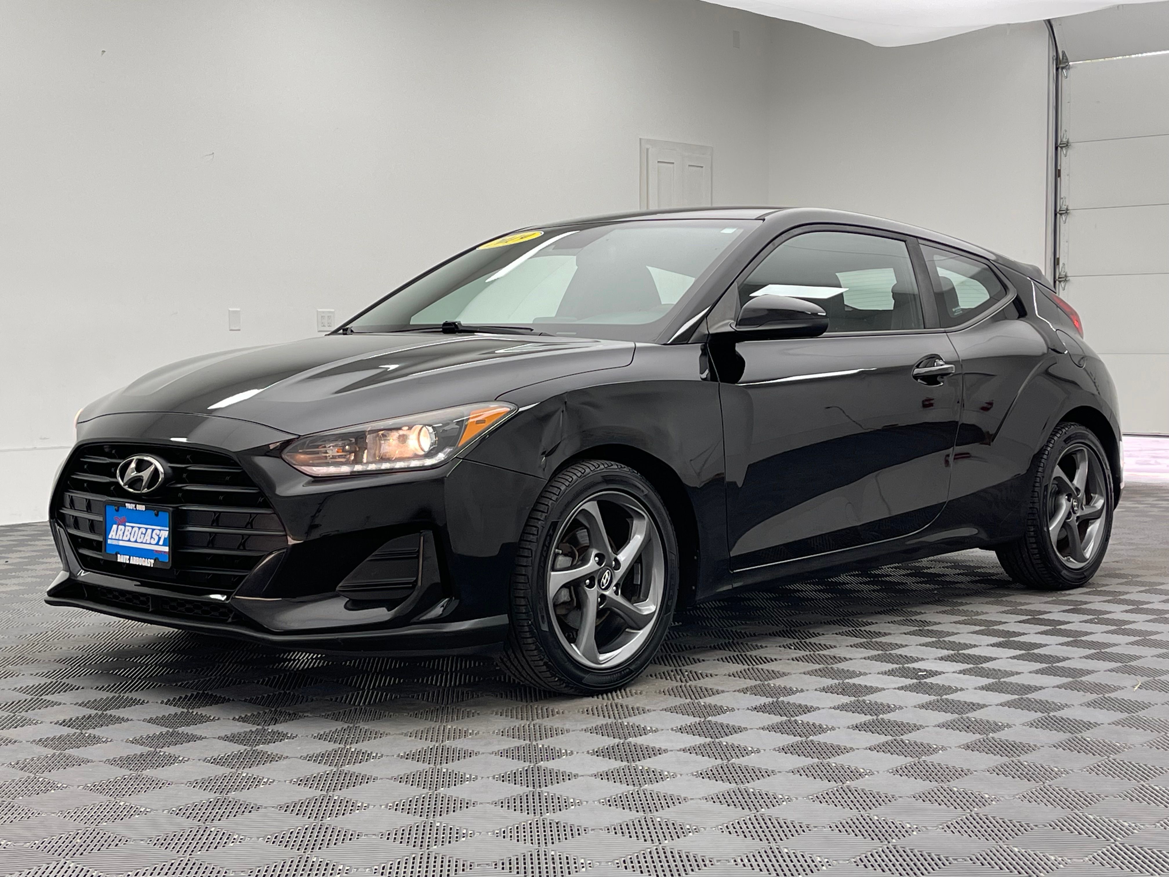 Used 2019 Ultra Black Pearl Hyundai 2.0 image 2
