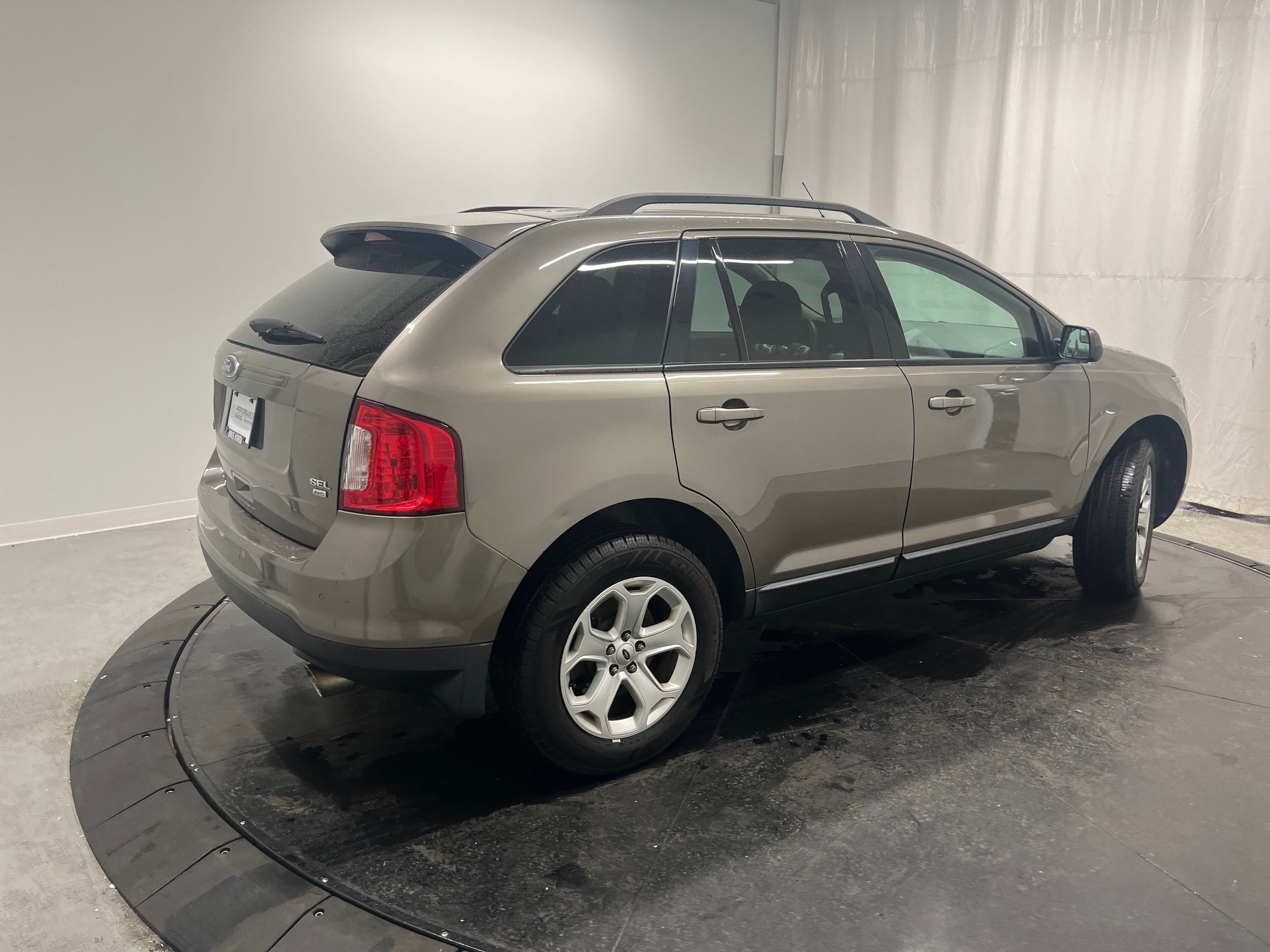 2014 Ford Edge SEL photo