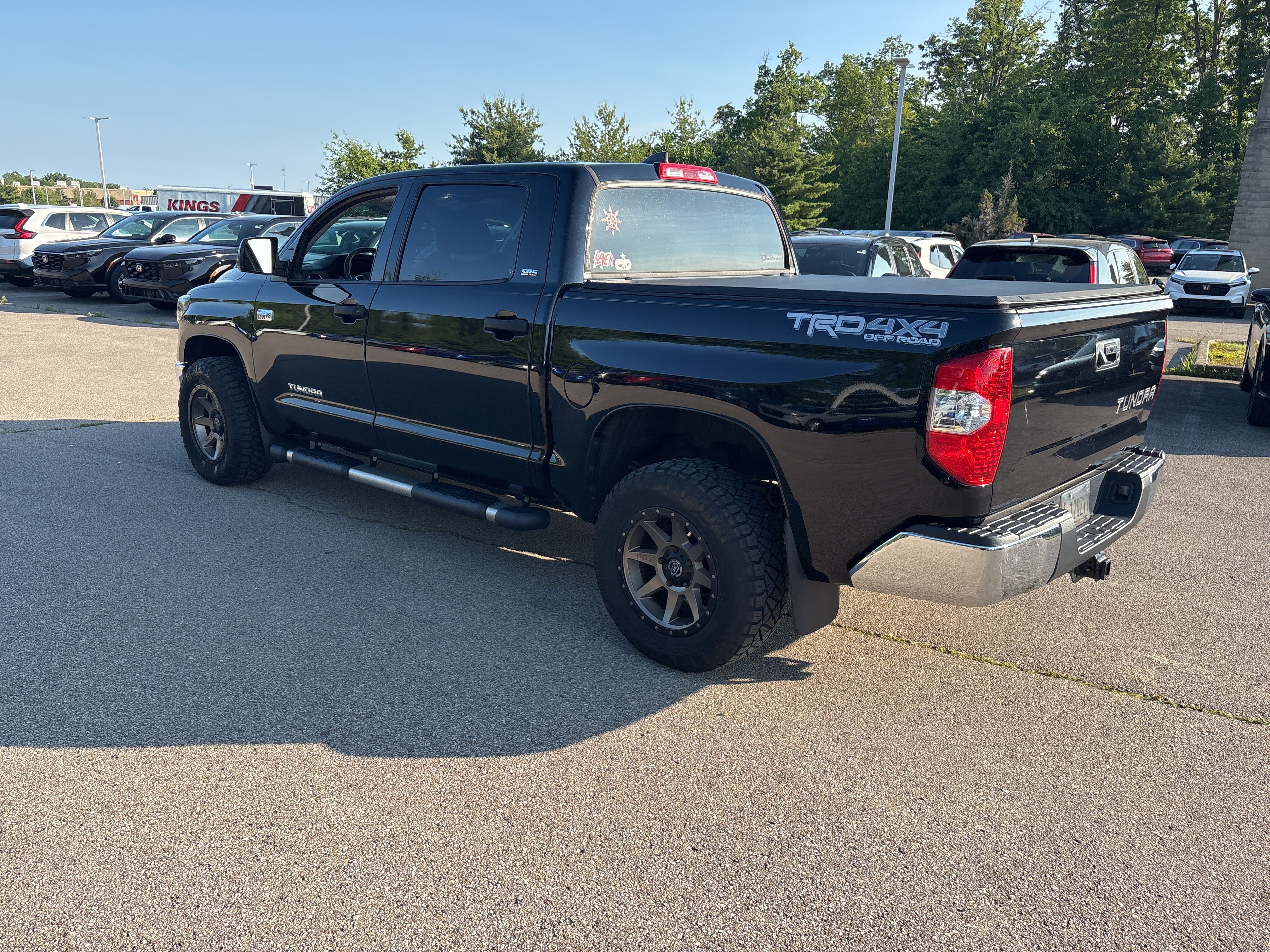 2020 Toyota Tundra SR5 photo