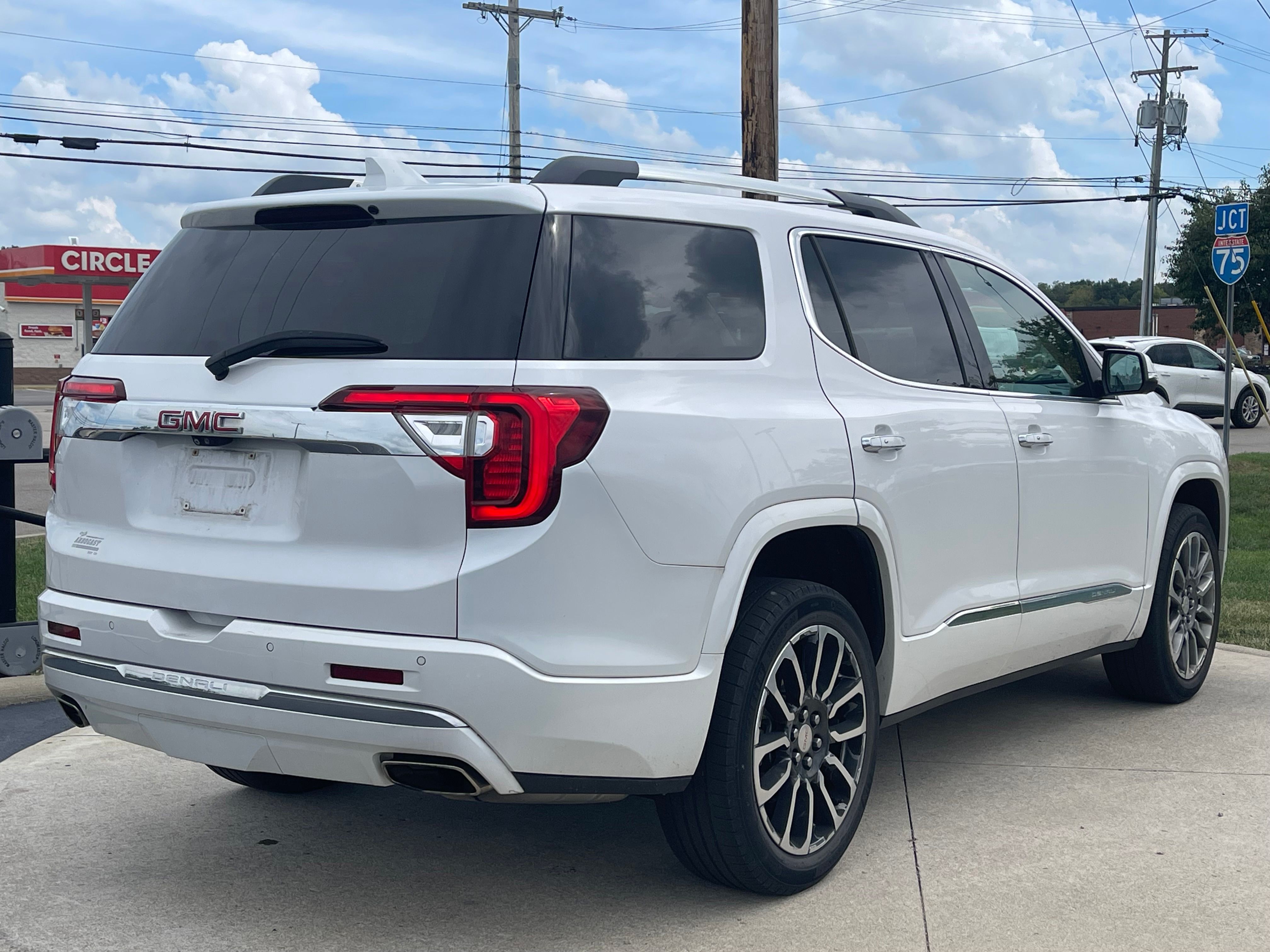 Used 2020 White Frost Tricoat GMC Denali image 7