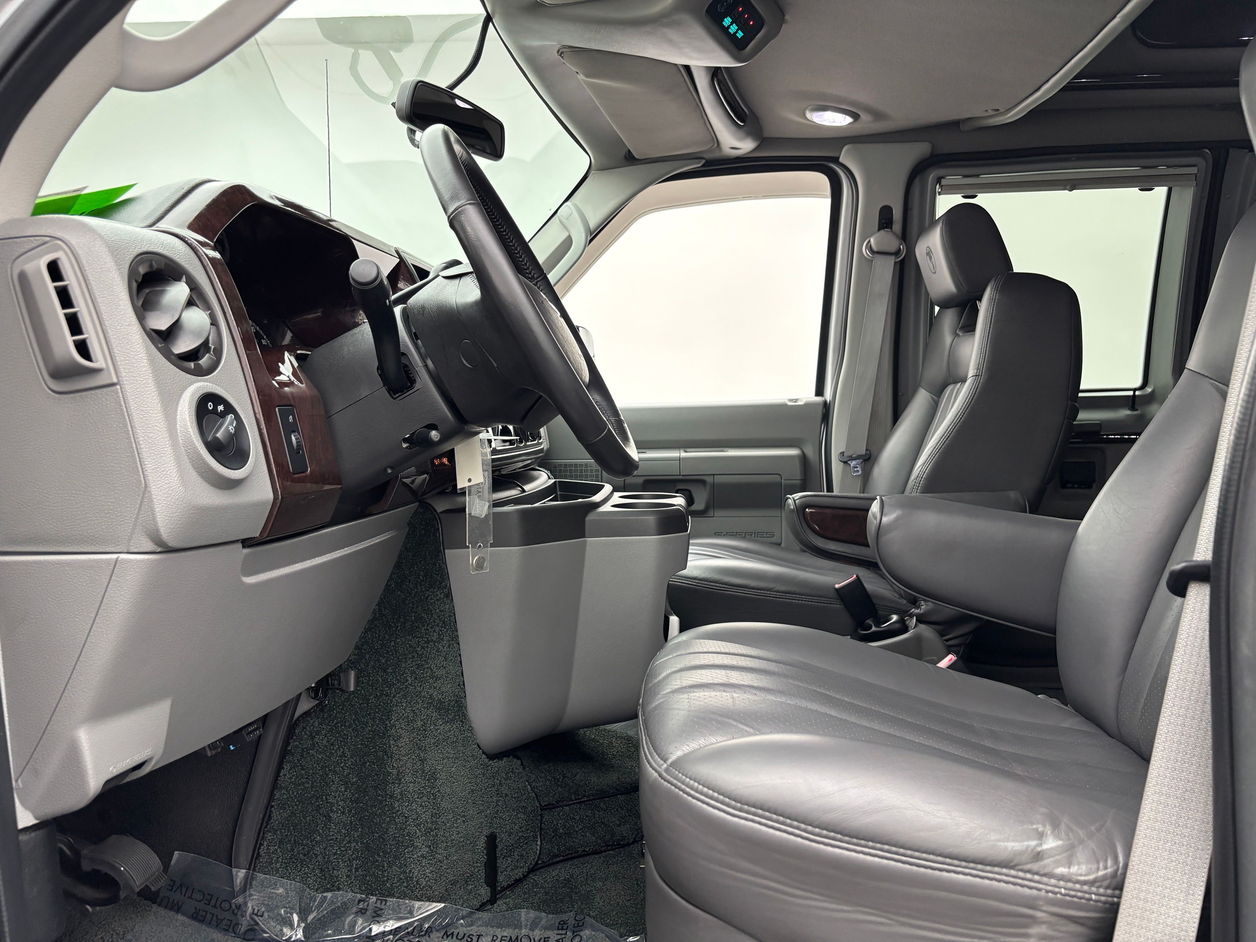 Used 2013 Ingot Silver Ford Explorer Limited SE image 18