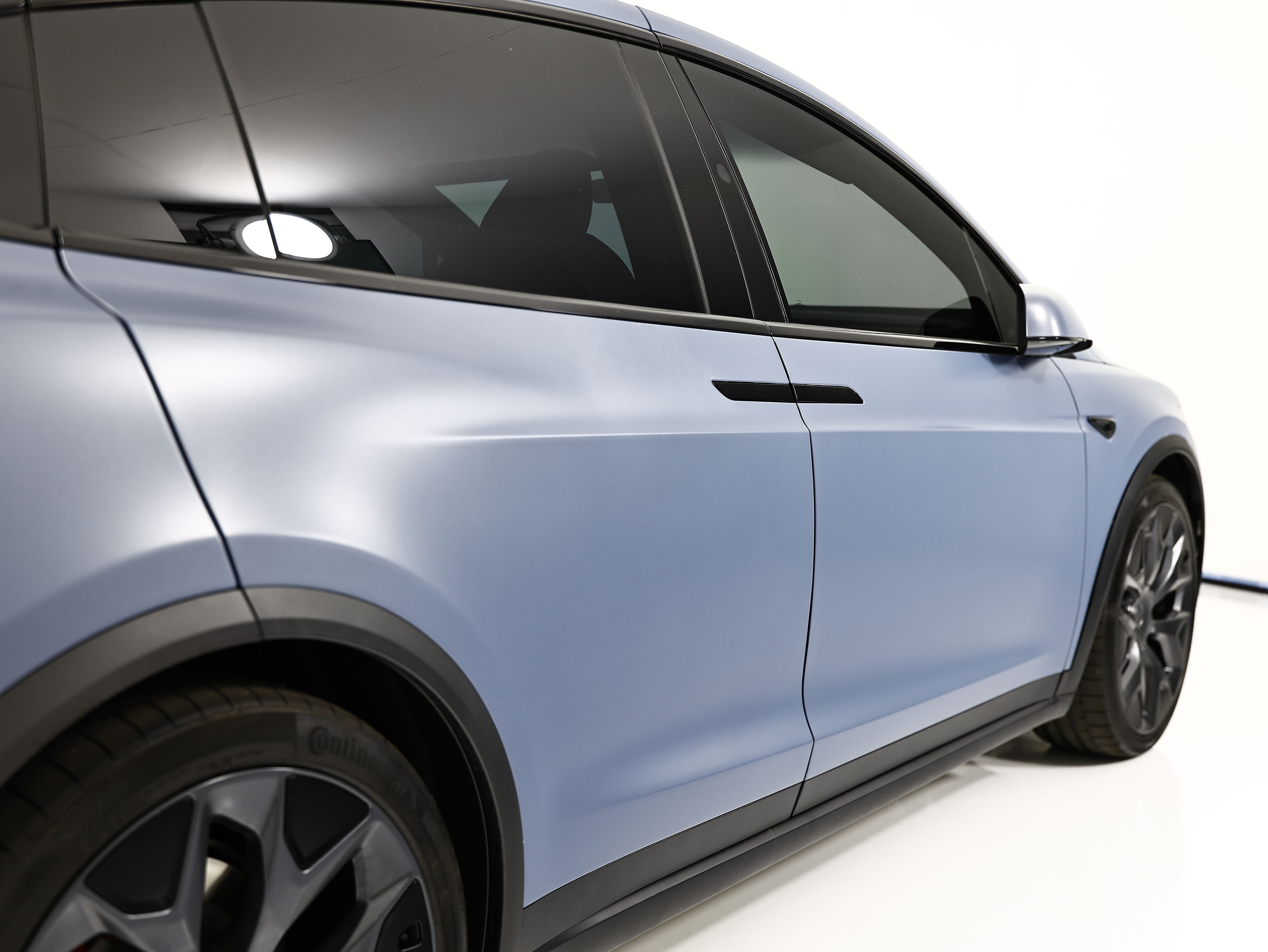Used 2026 Blue Tesla Plaid image 7