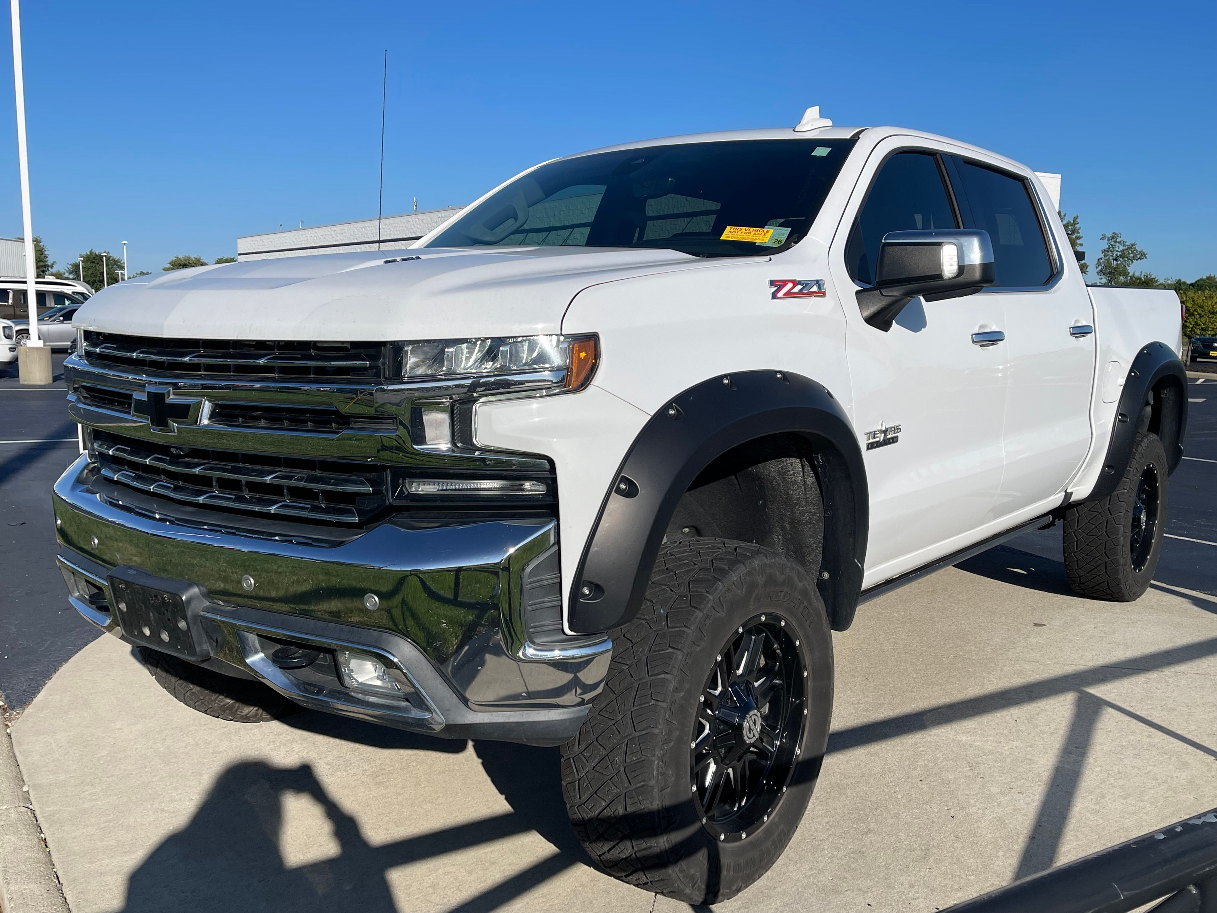 Used 2019 Summit White Chevrolet LTZ image 3