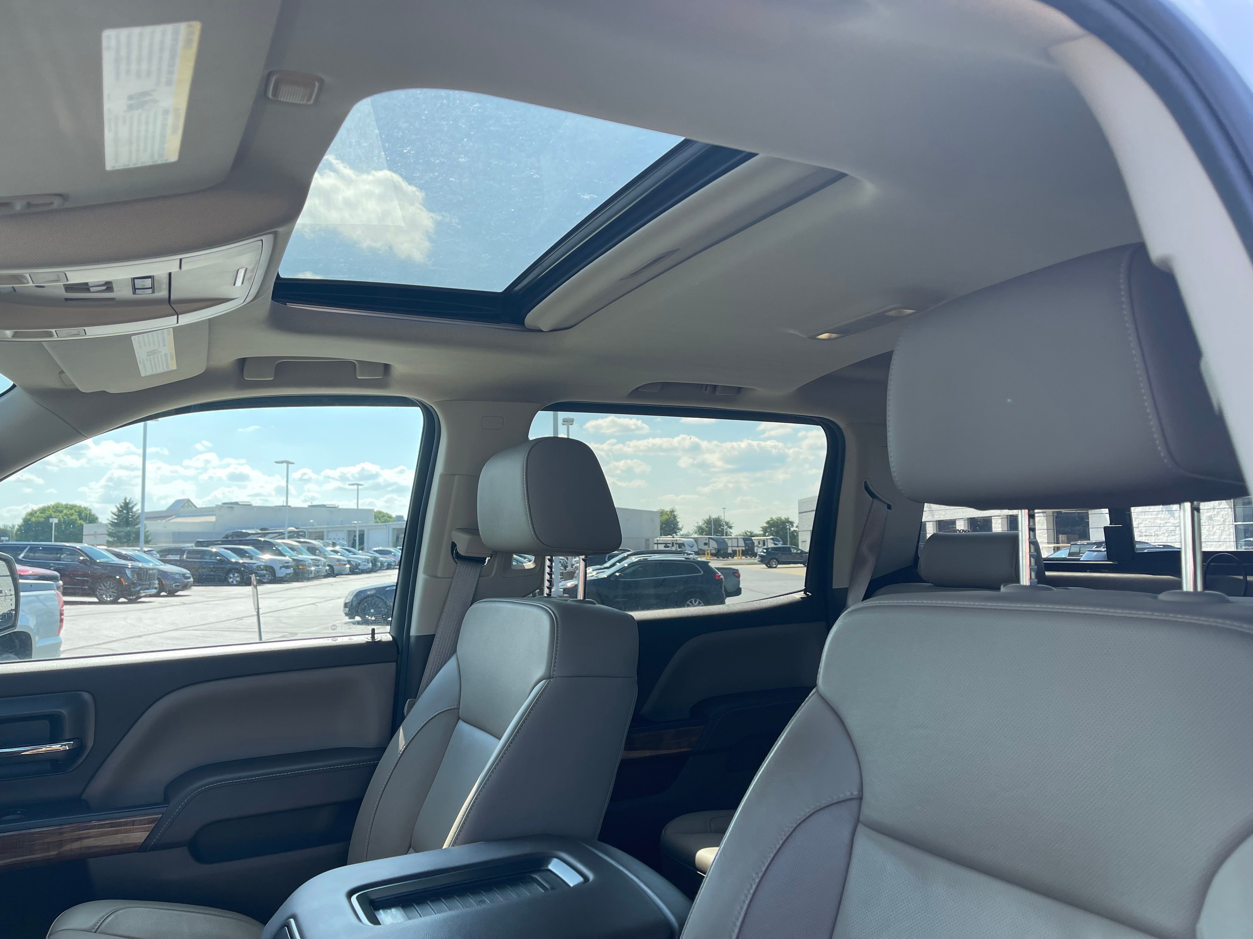Used 2016 White Frost Tricoat GMC SLT image 15