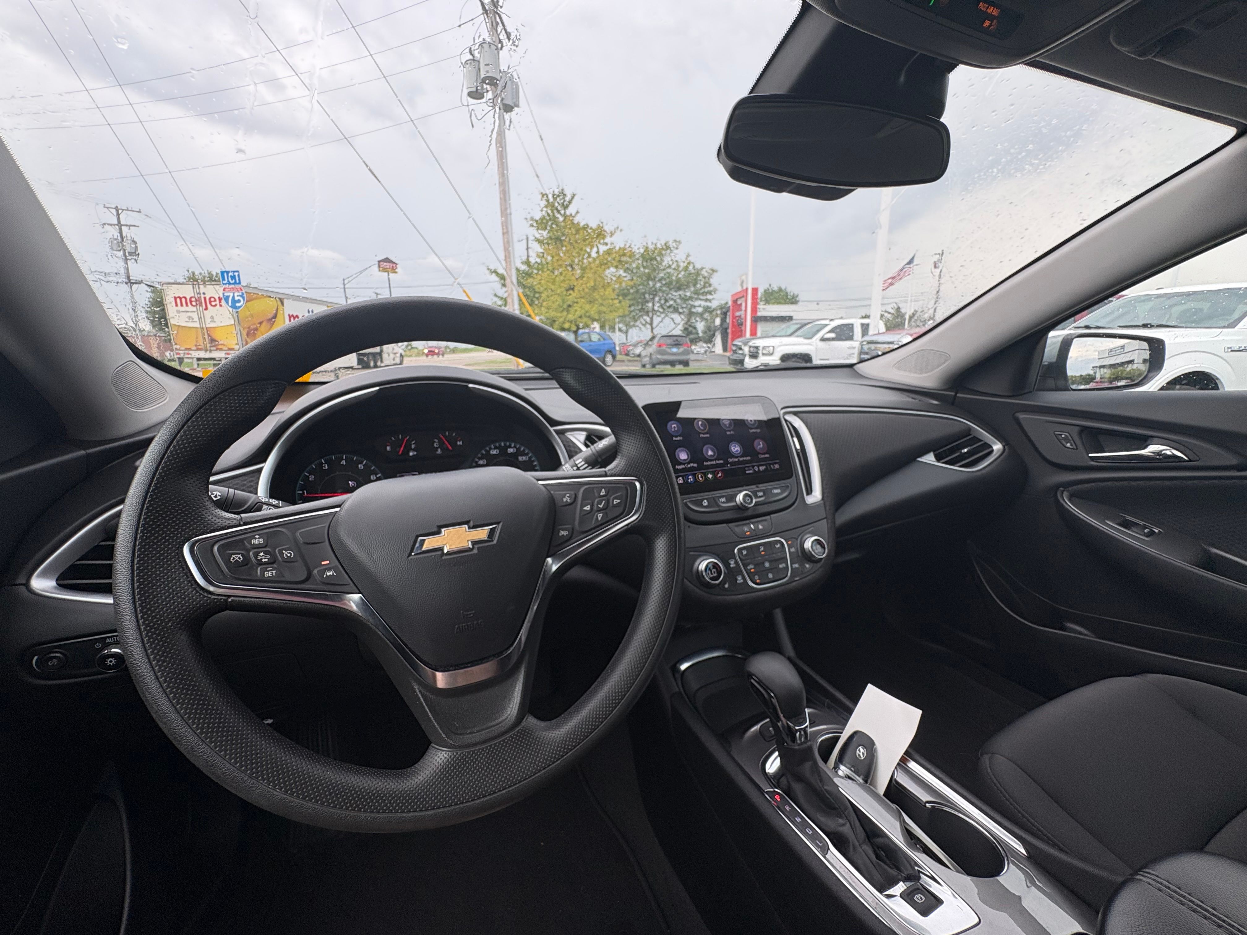 Used 2025 Silver Chevrolet LT image 9