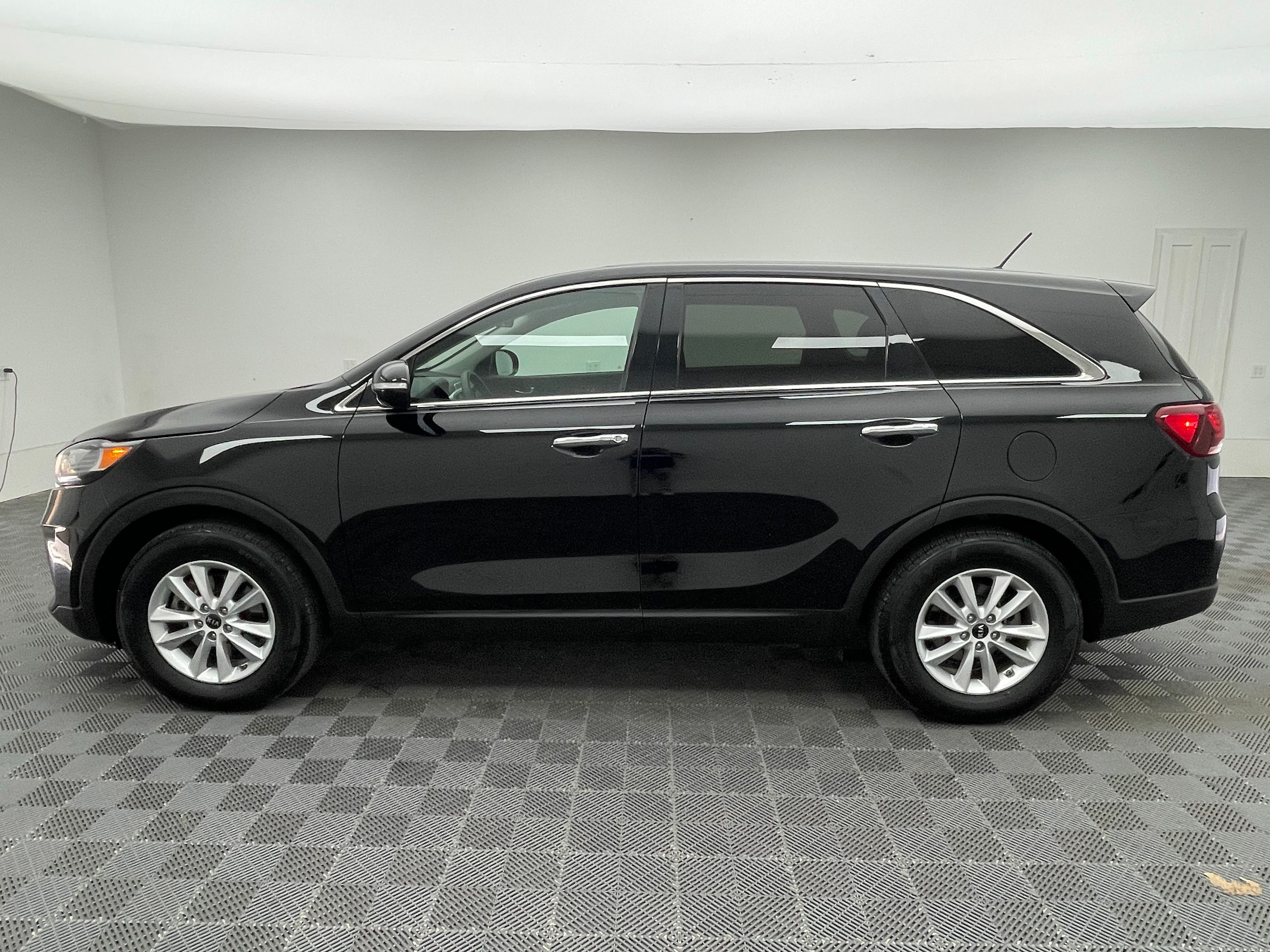 Used 2020 Ebony Black Kia LX image 10