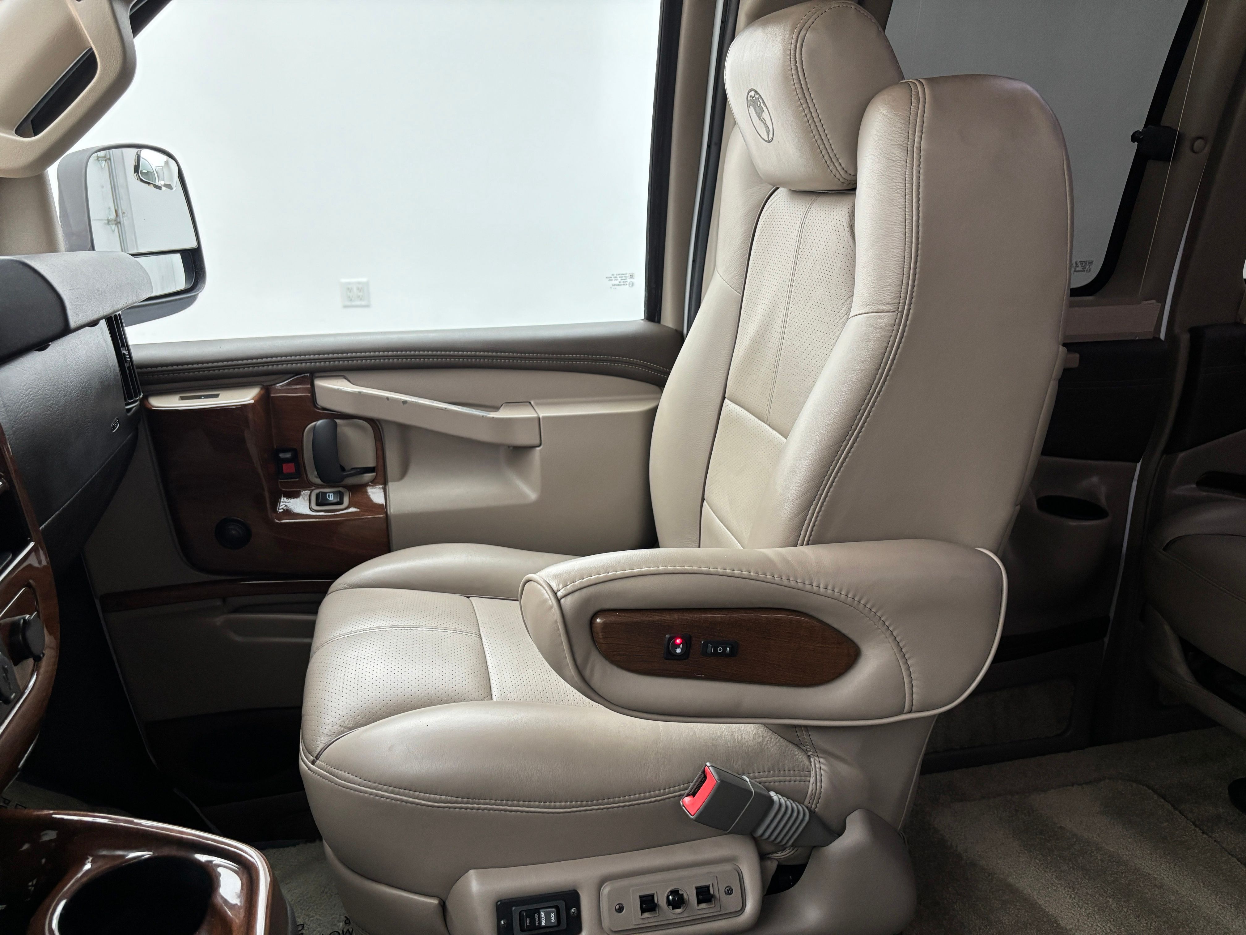 Used 2017 Summit White Chevrolet Explorer Limited SE image 41