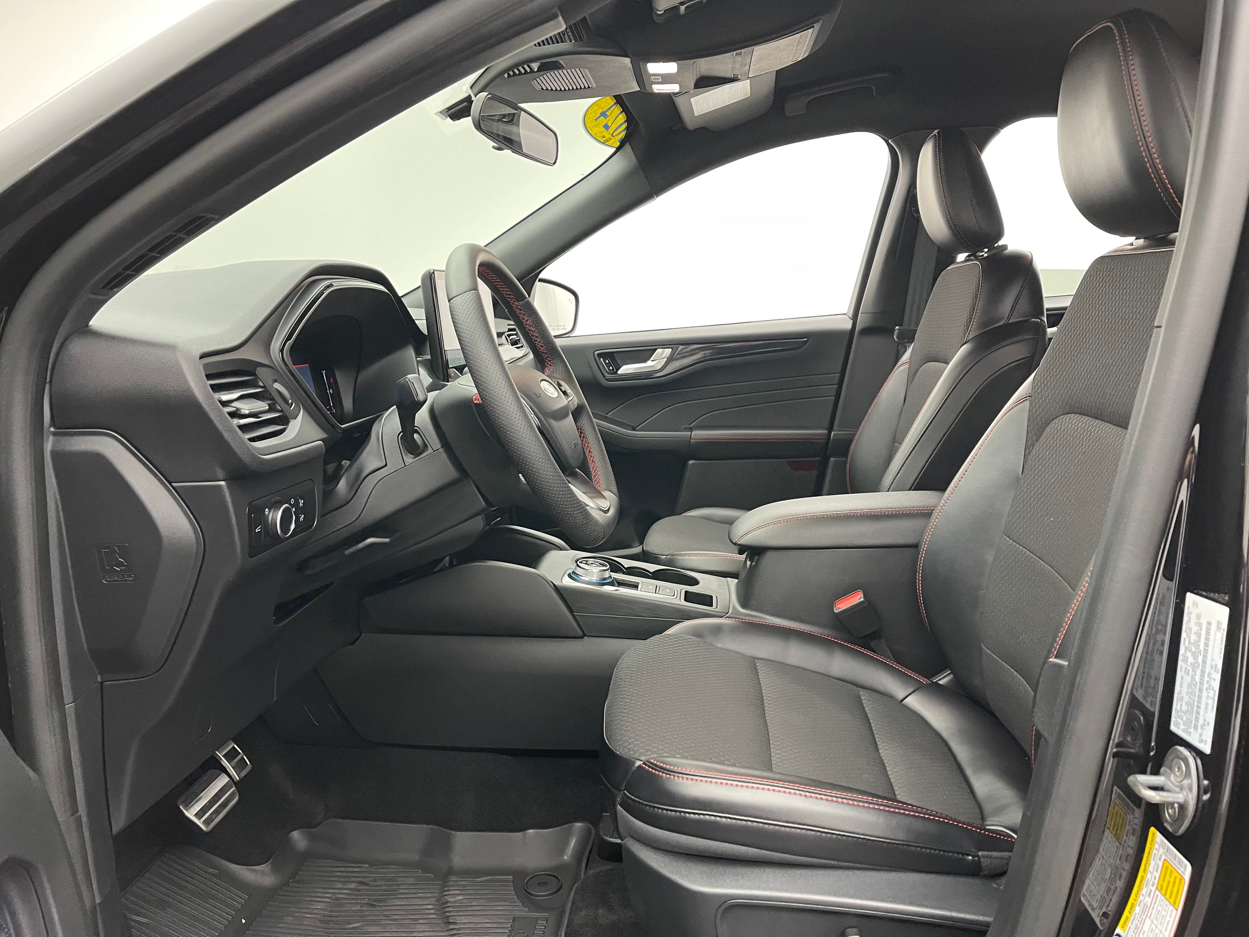 Used 2024 Black Metallic Ford ST-Line image 17