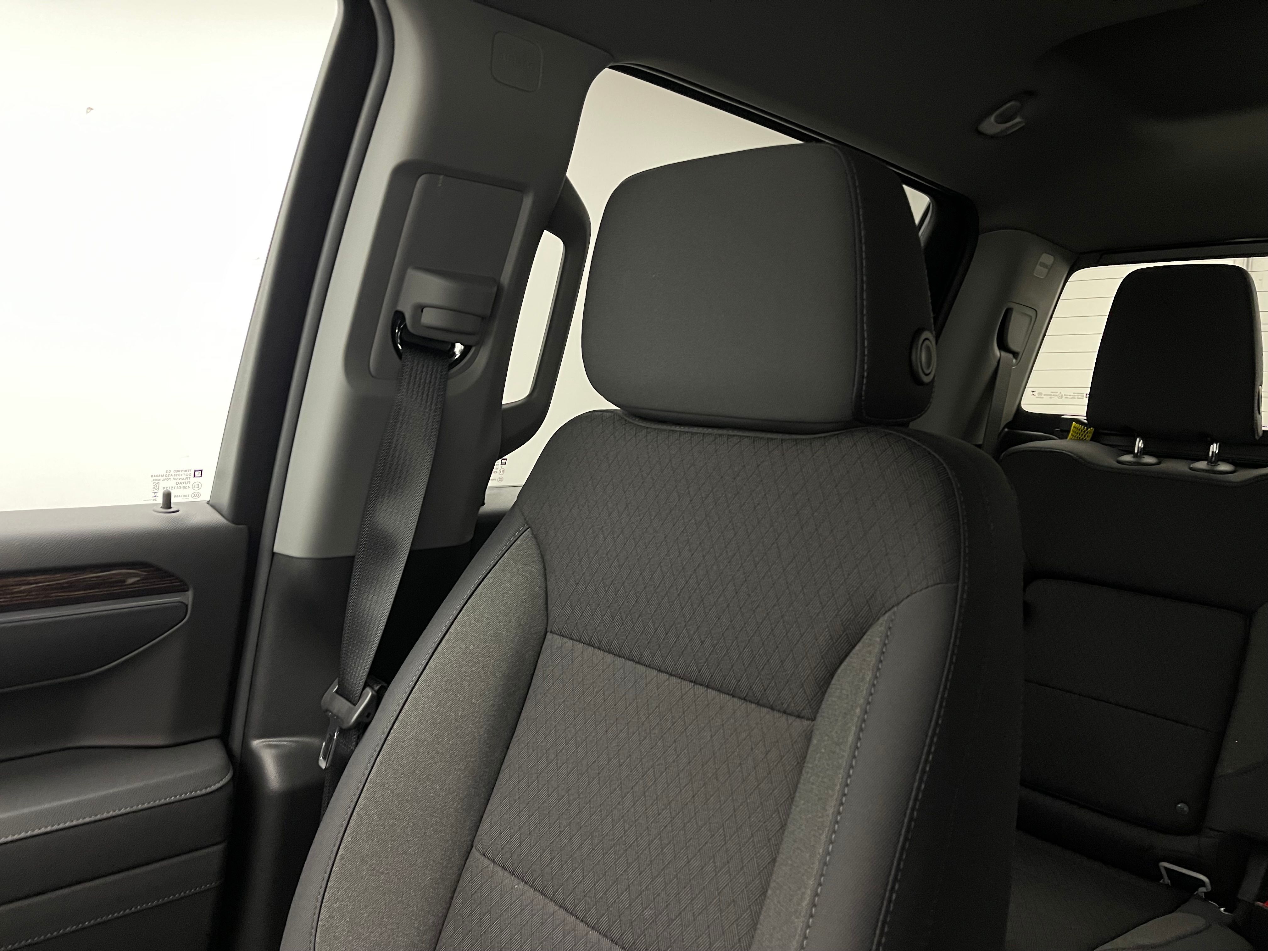New 2026 Summit White GMC Elevation image 40