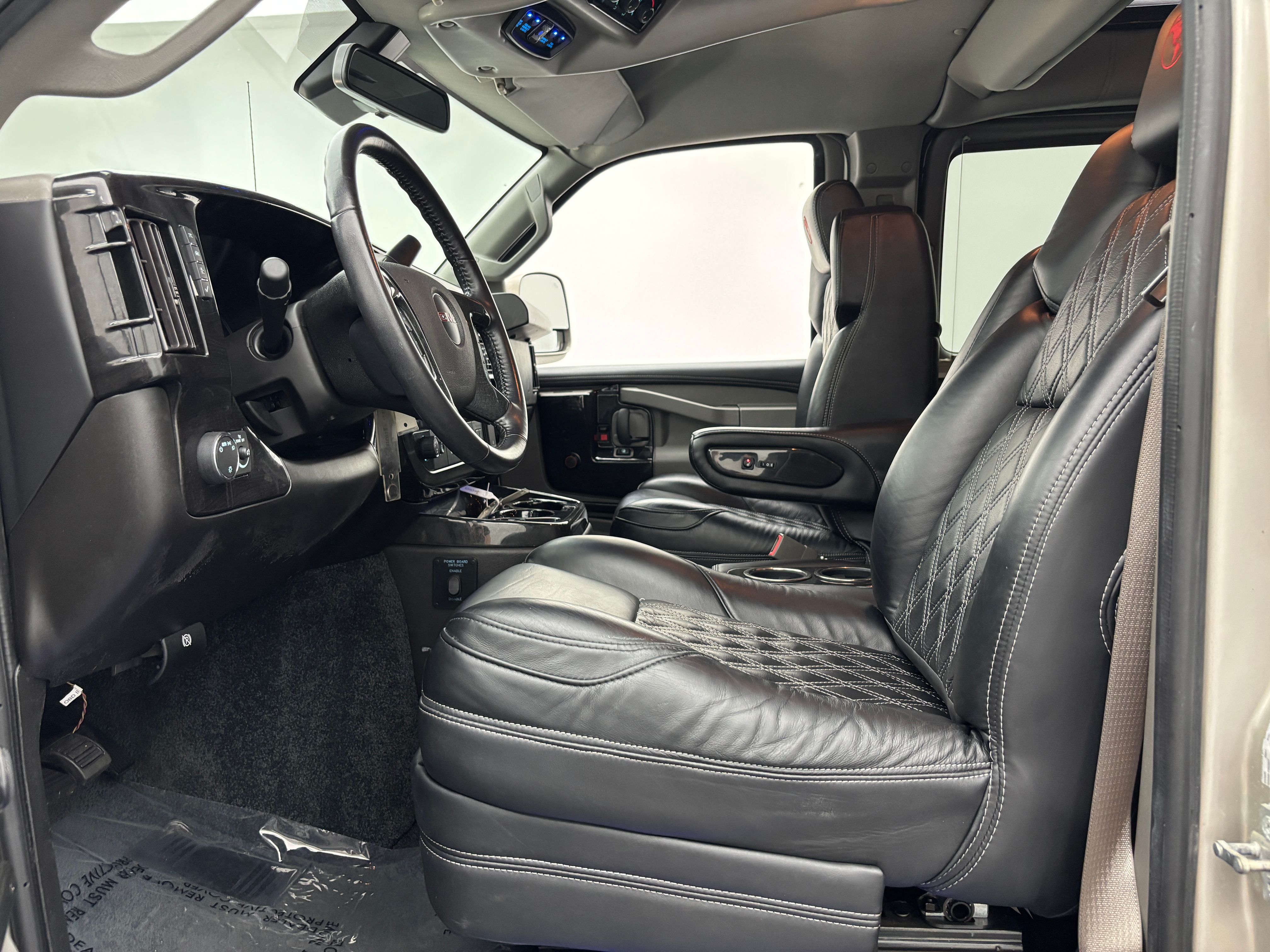 Used 2024 Special Exterior Color GMC Explorer Limited SE image 19