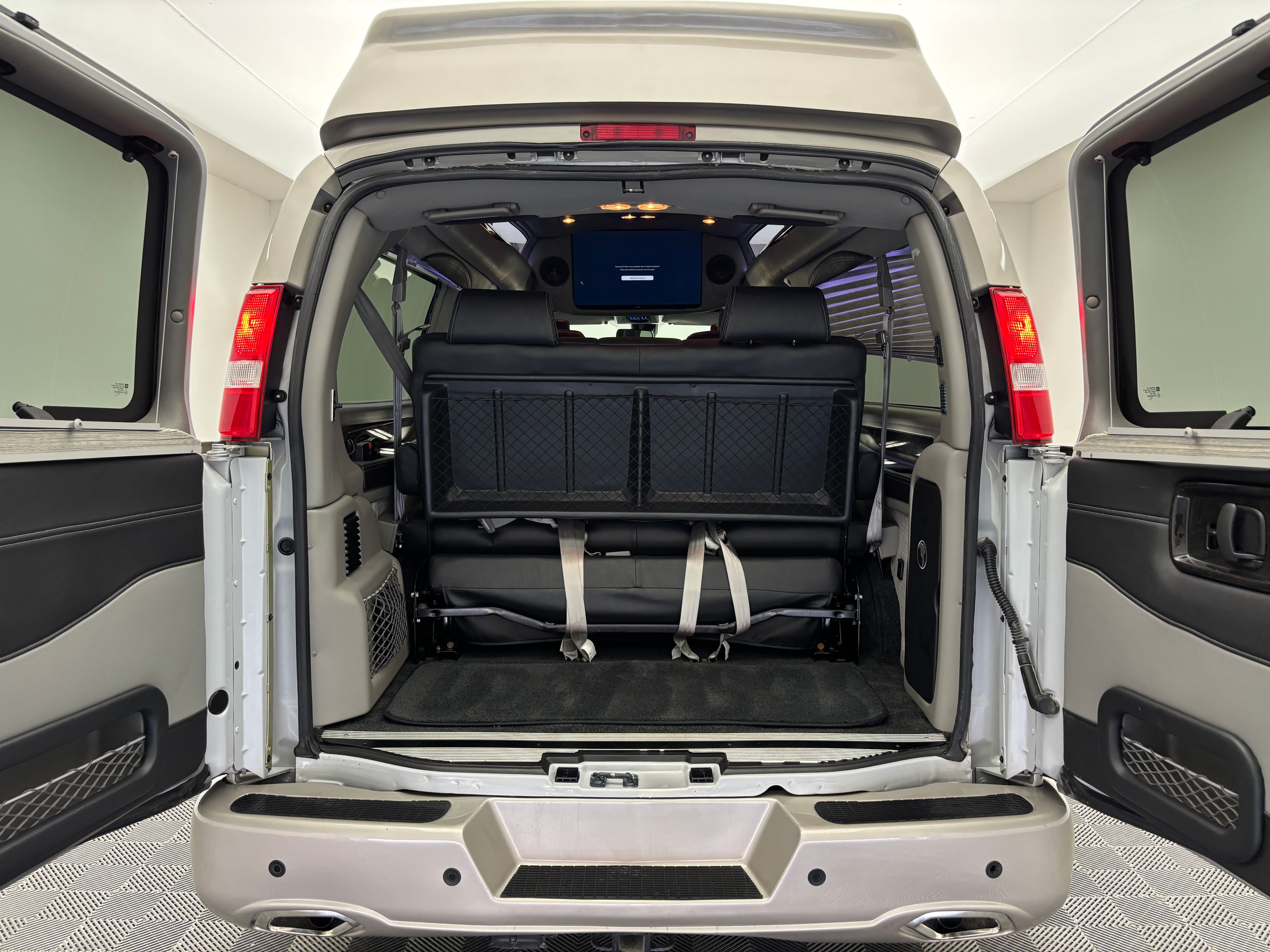 Used 2024 Special Exterior Color GMC Explorer Limited SE image 10
