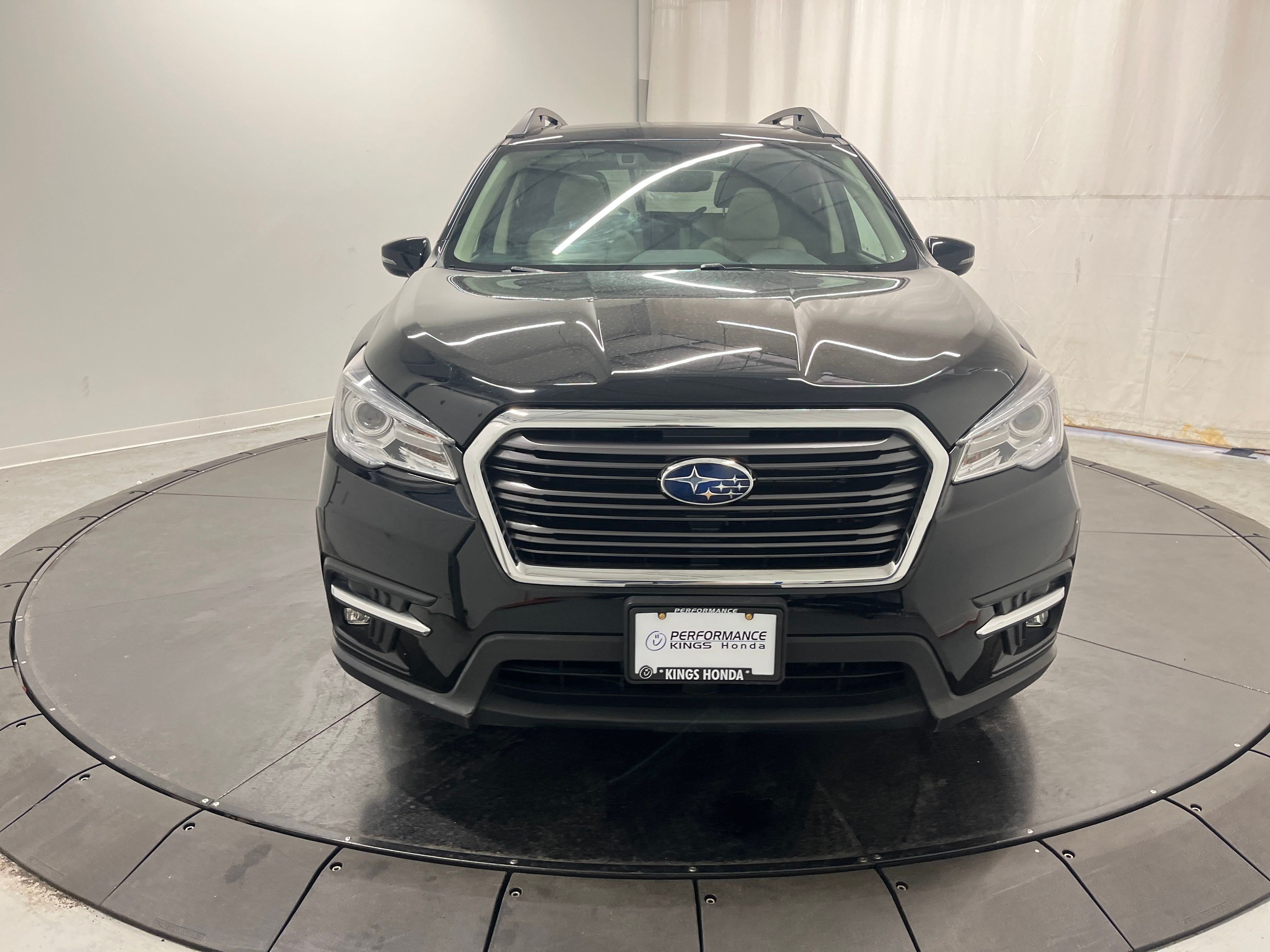 2022 Subaru Ascent Limited photo