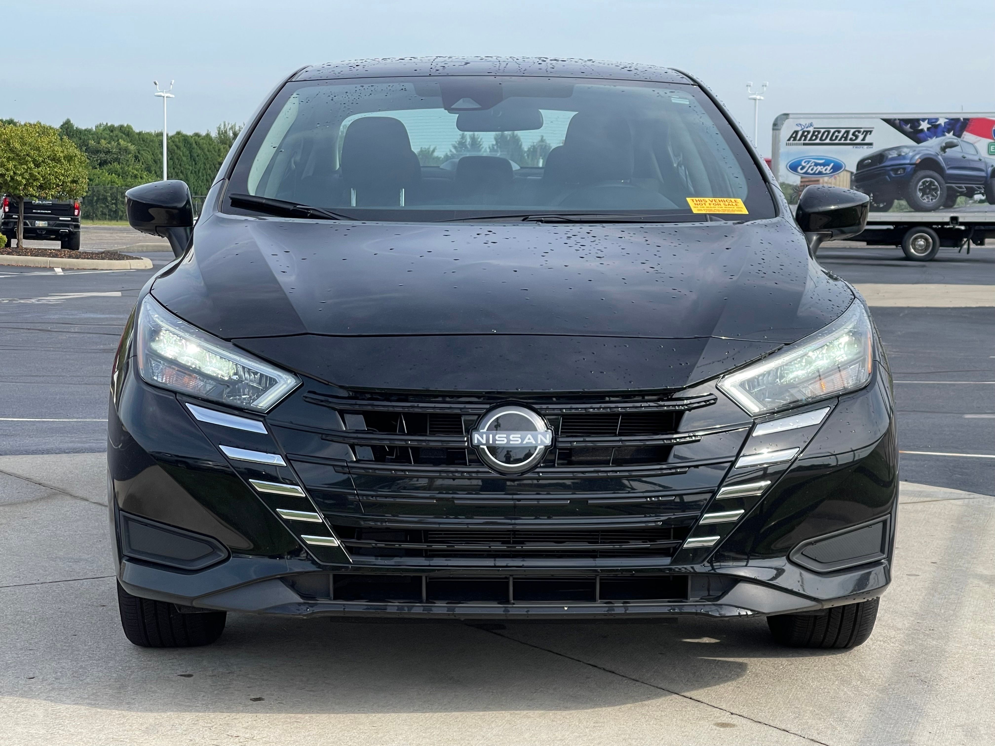 Used 2025 Super Black Metallic Nissan 1.6 SV image 2