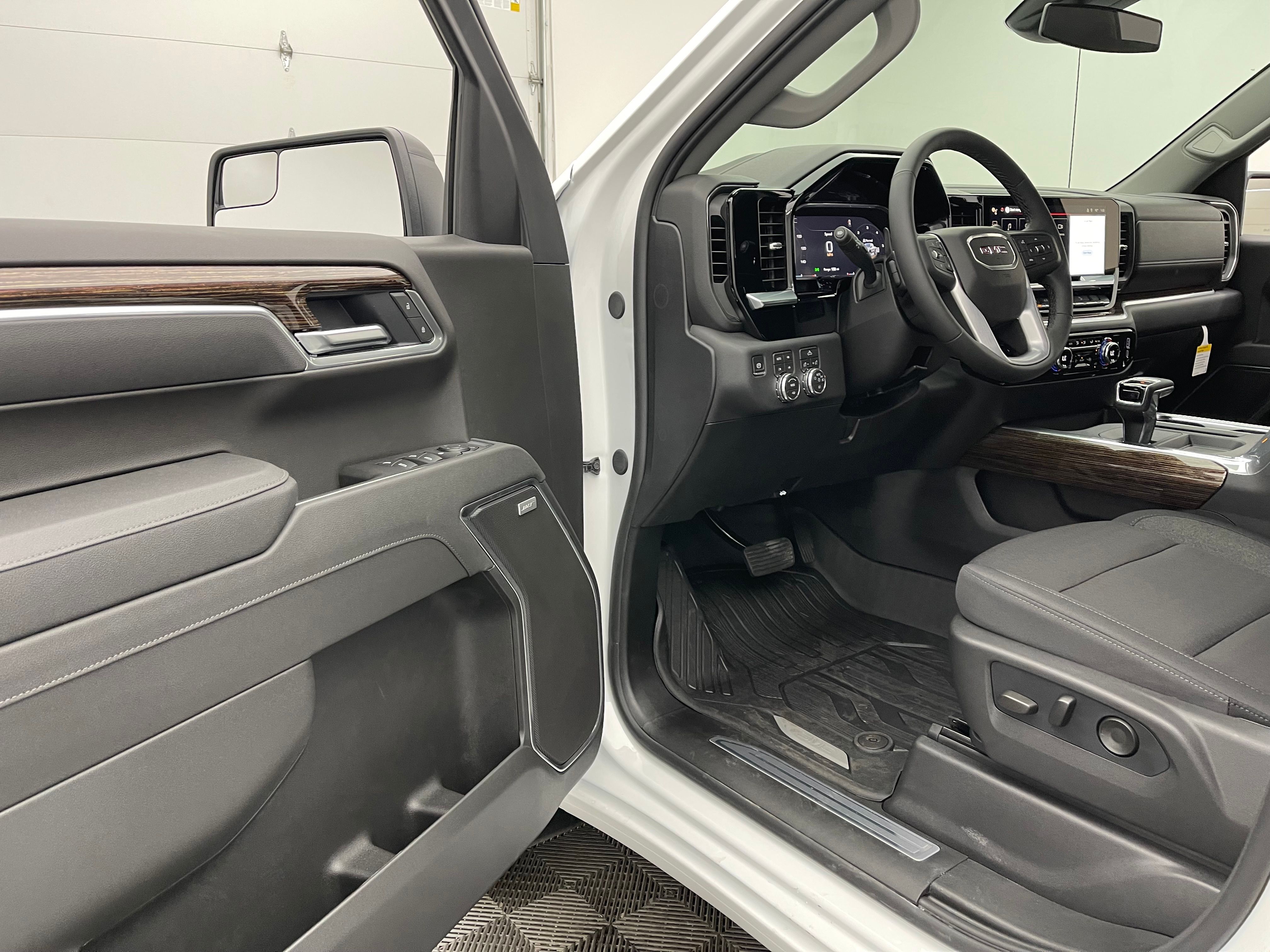 New 2026 Summit White GMC Elevation image 14
