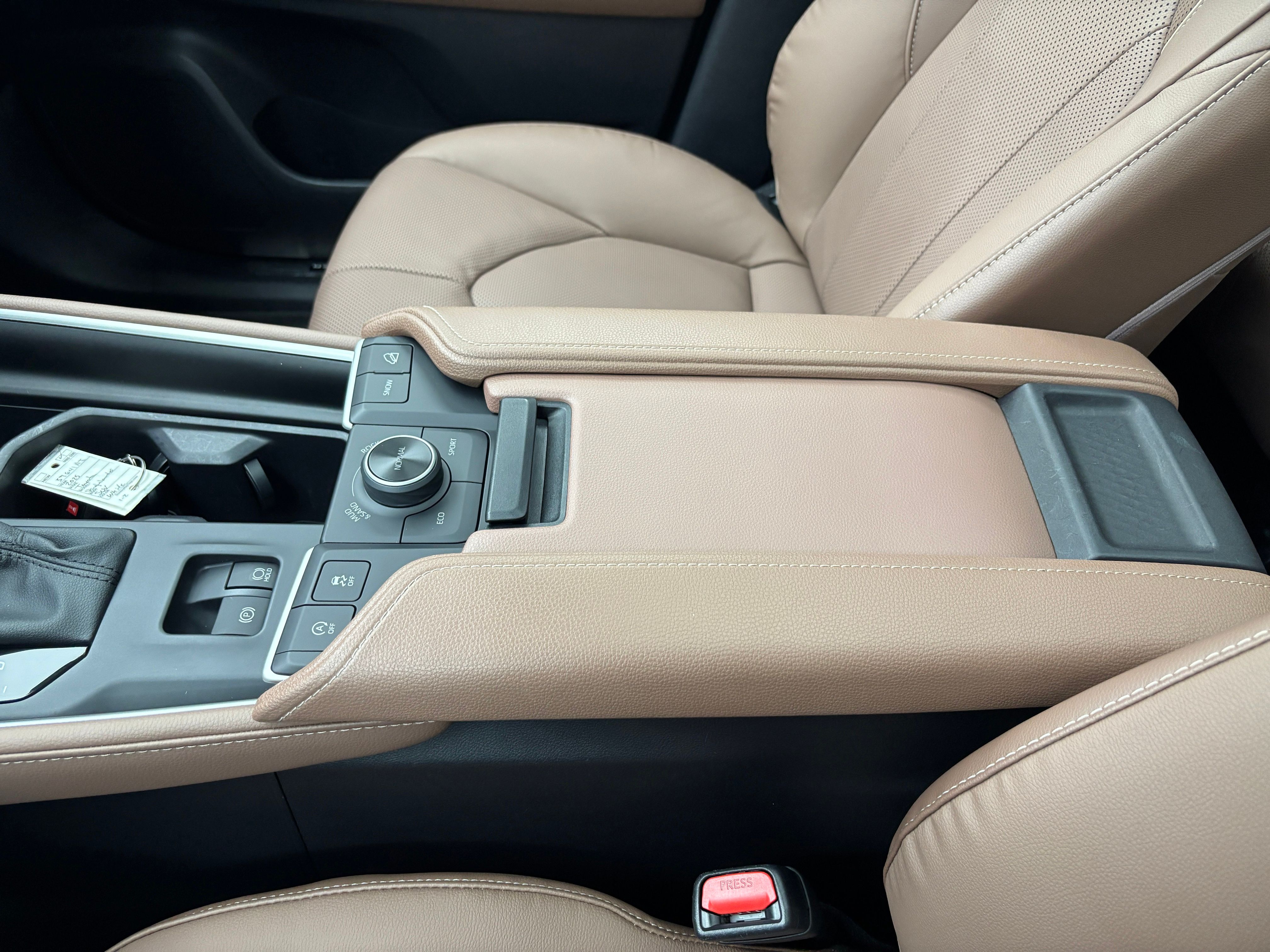 Used 2025 Pearl Toyota Platinum image 34