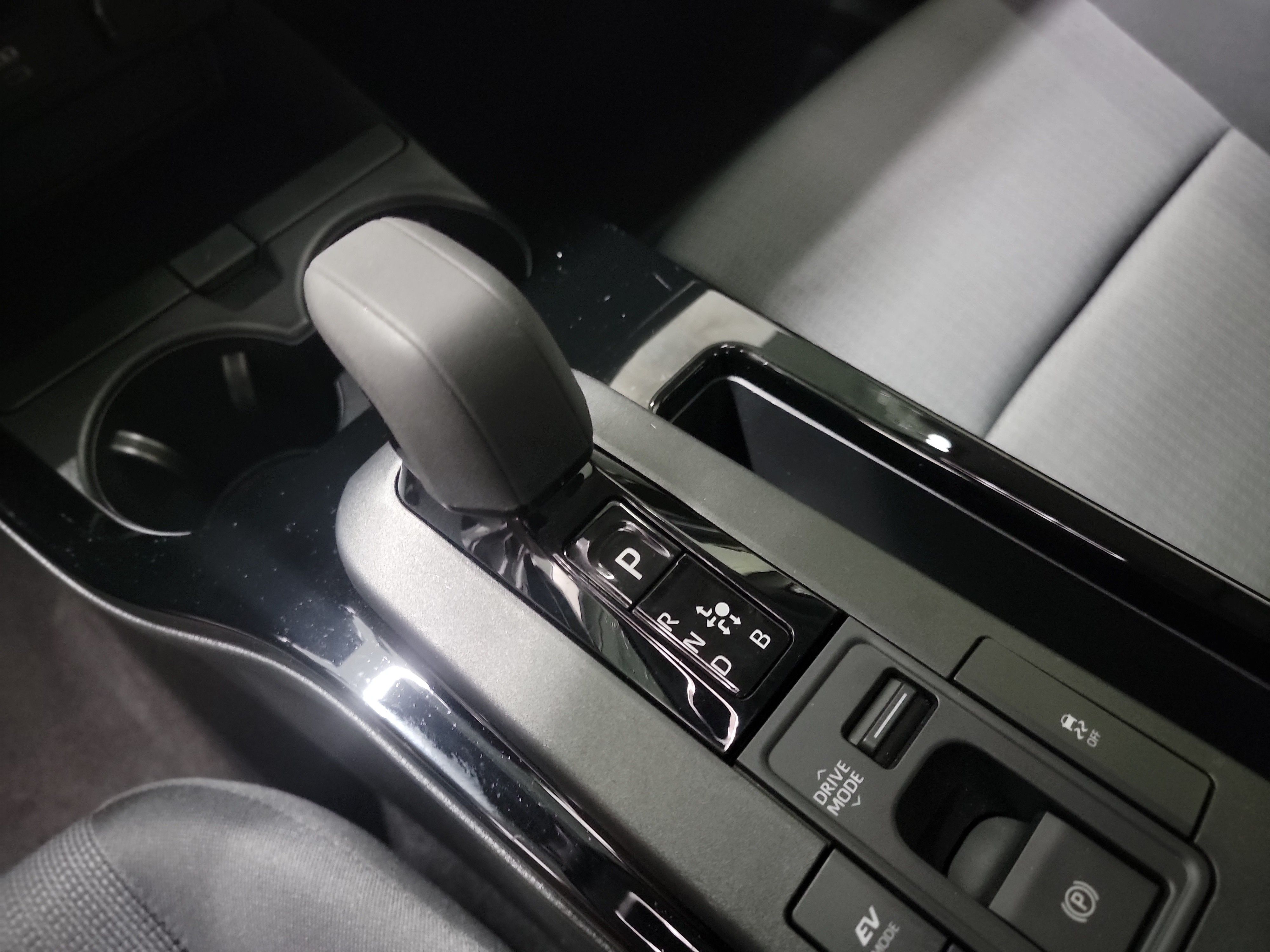 2023 Toyota Prius LE photo