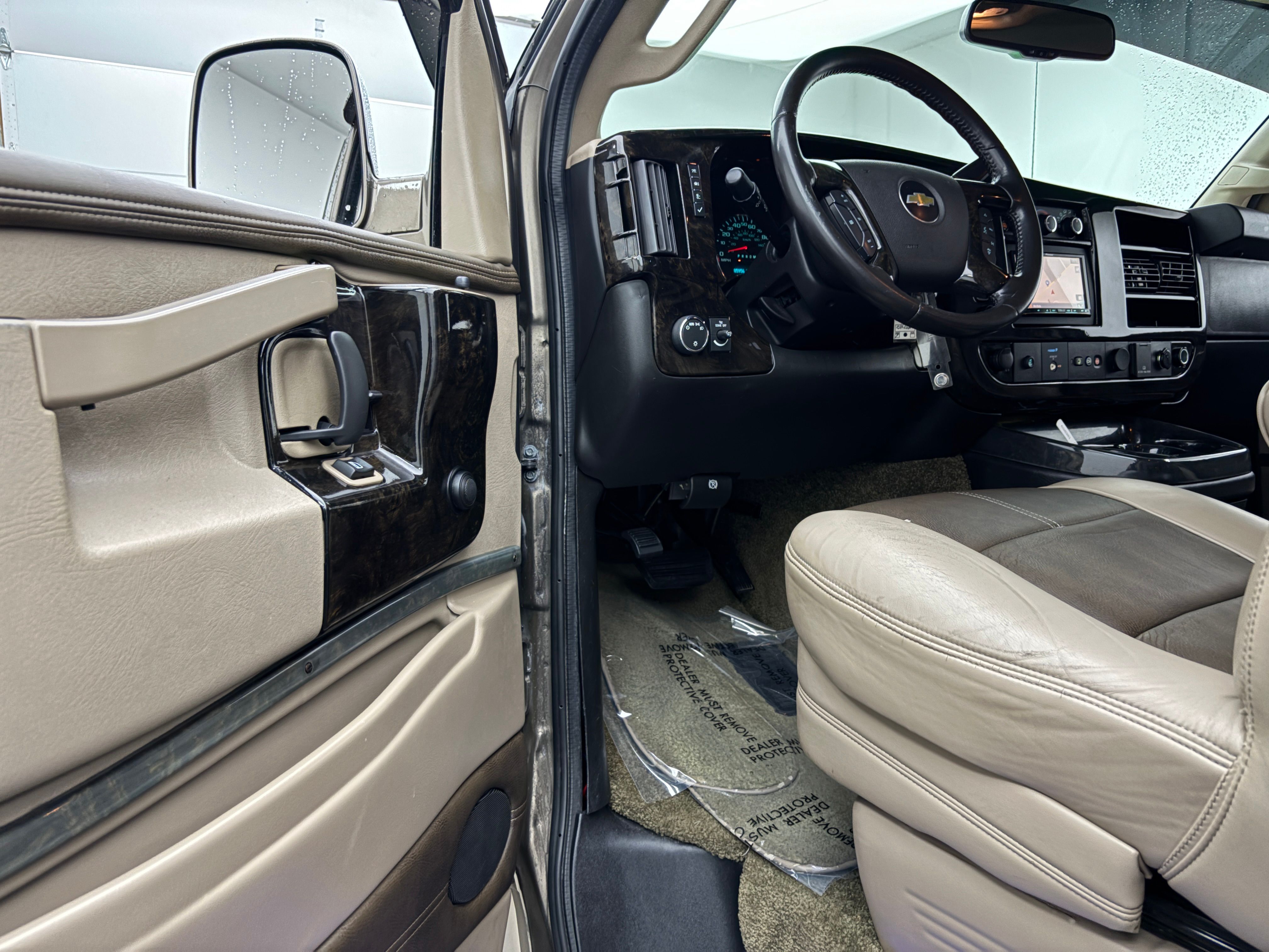 Used 2017 Brownstone Metallic Chevrolet Explorer Limited SE image 10