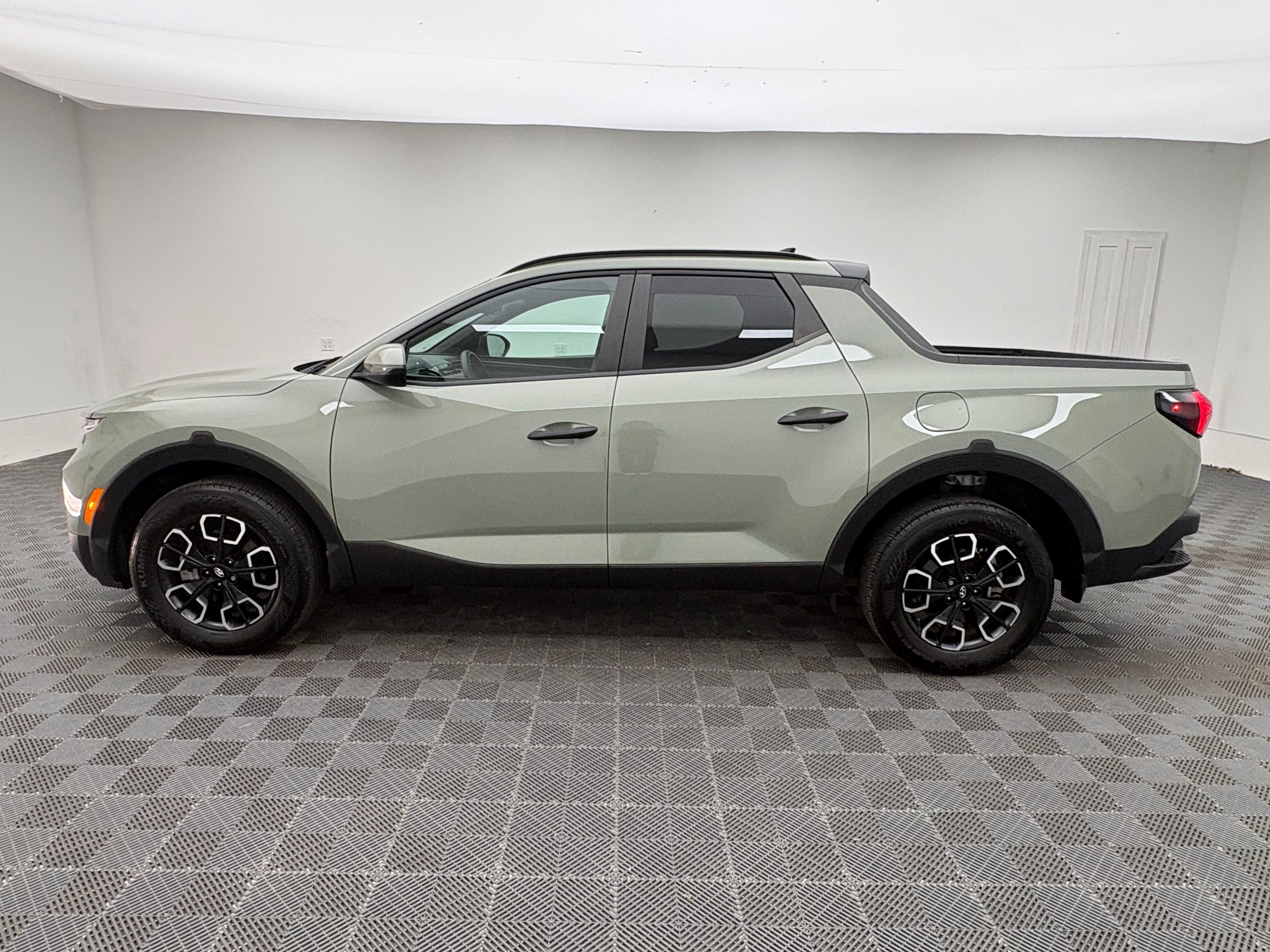 Used 2024 Sage Gray Hyundai SEL image 12