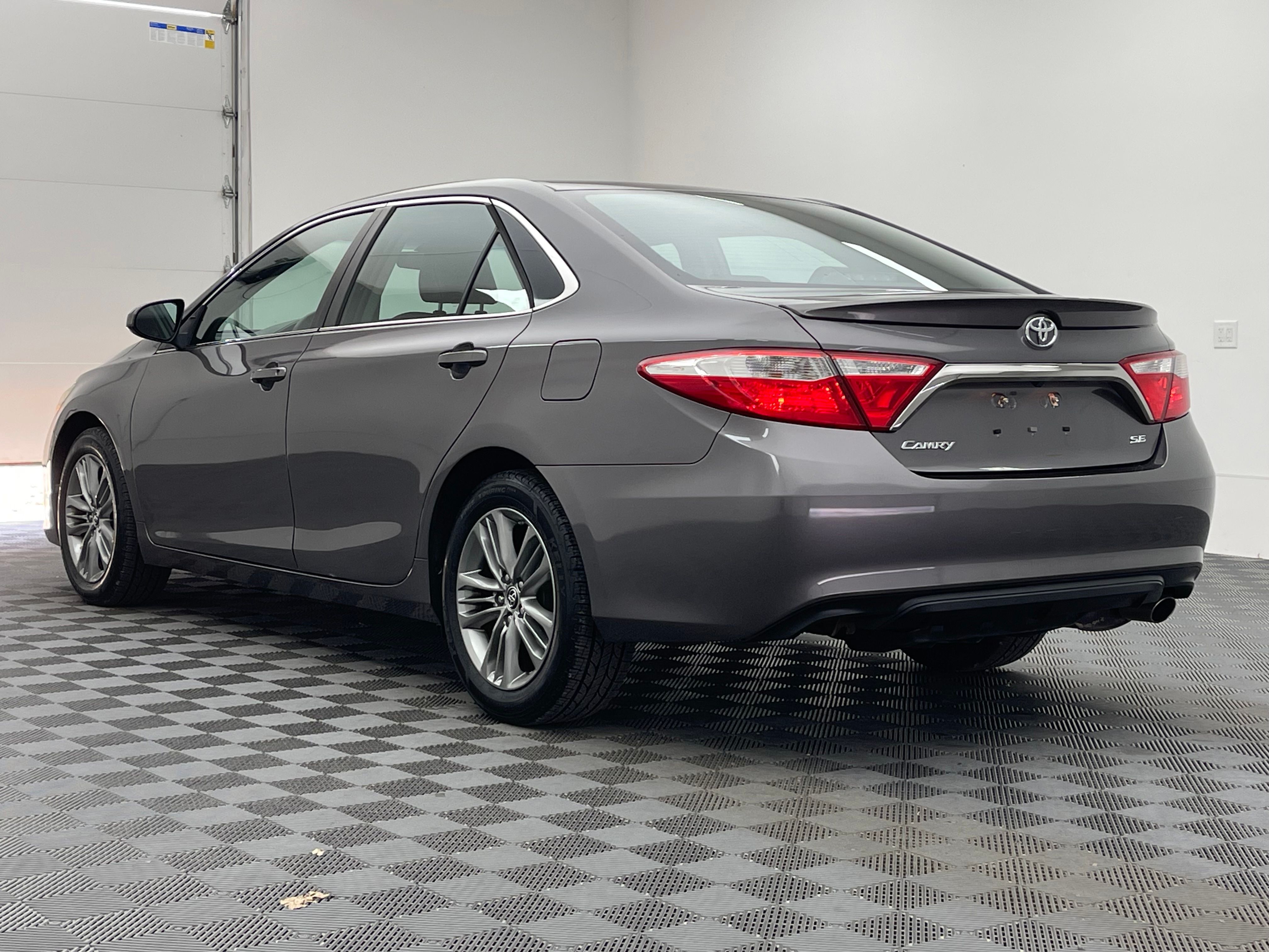 Used 2015 Predawn Gray Mica Toyota SE image 9