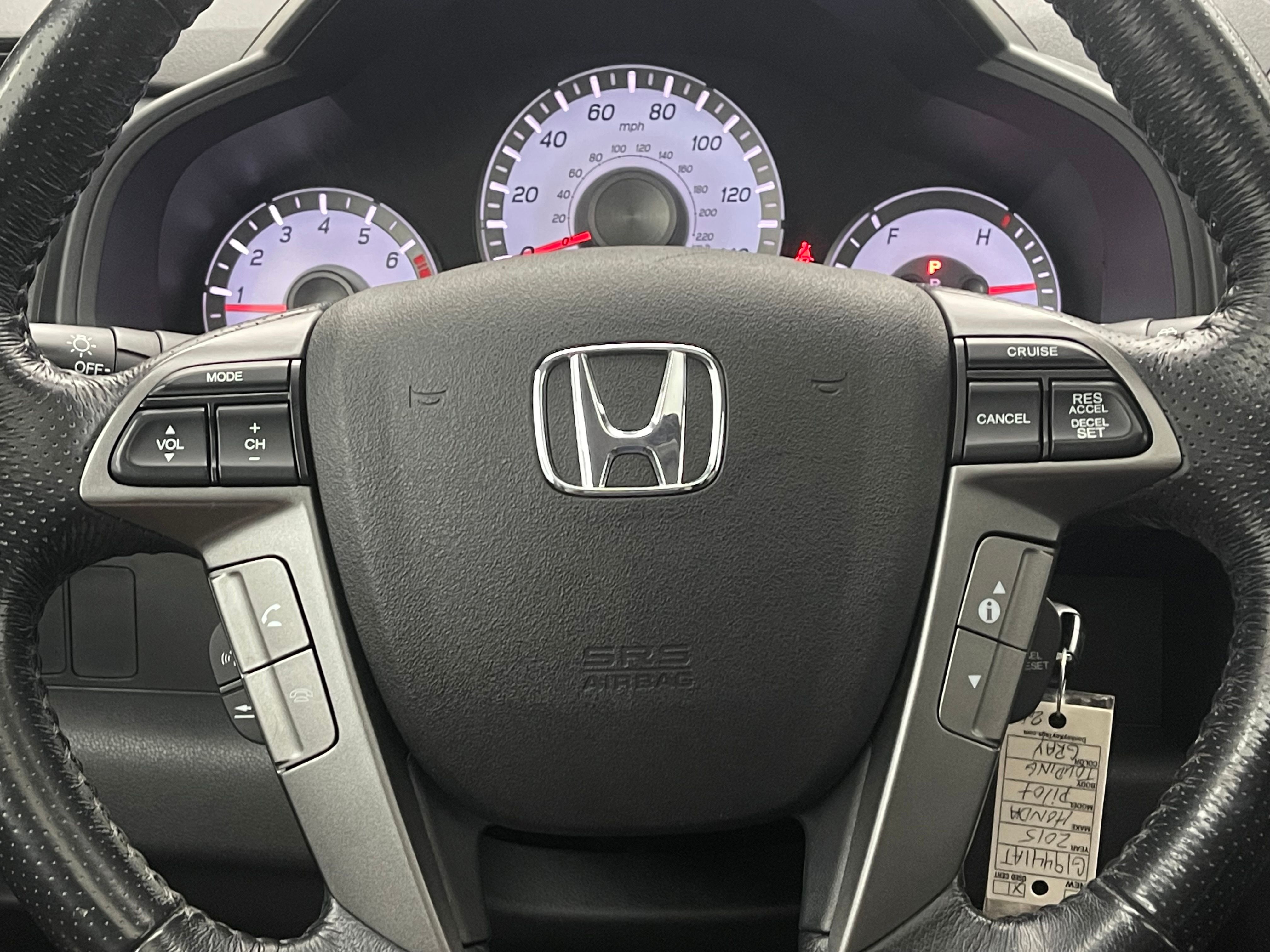 Used 2015 Modern Steel Metallic Honda Touring image 22