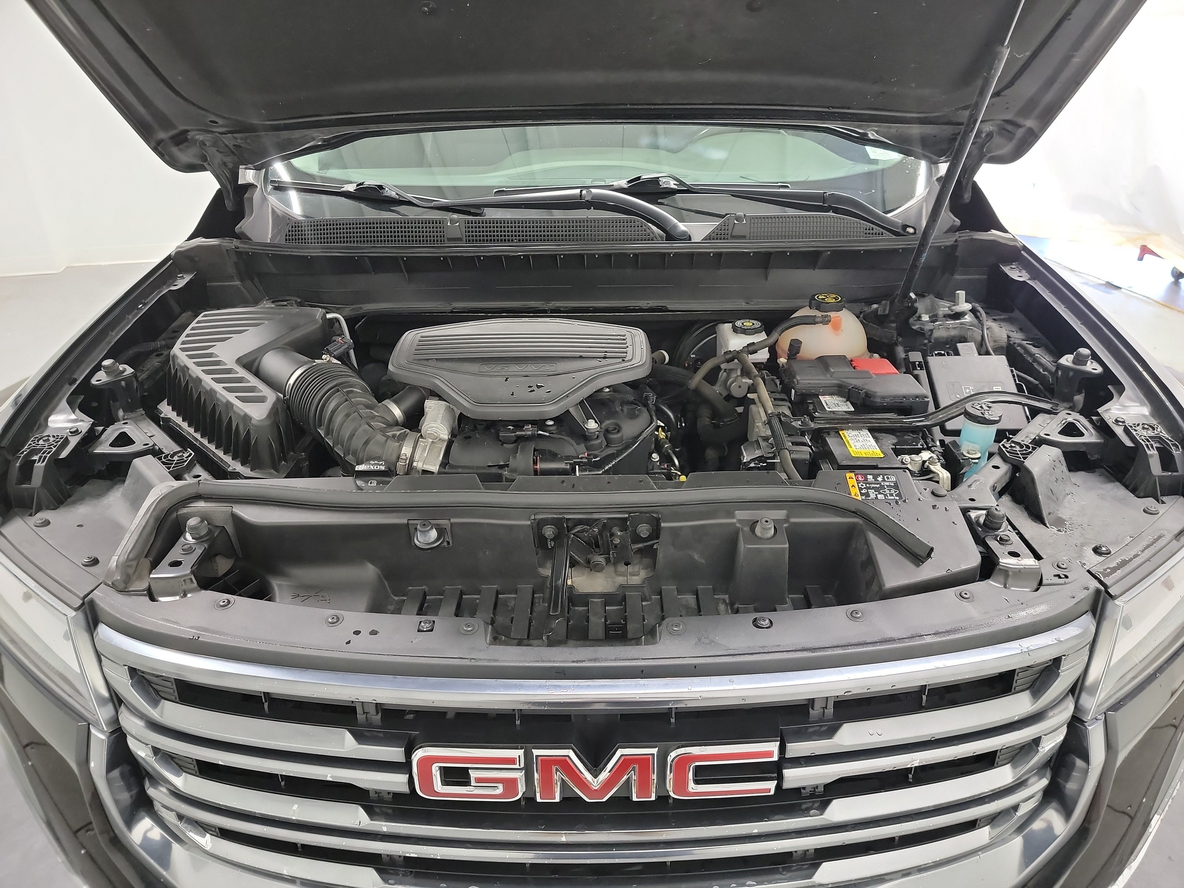 2022 GMC Acadia AT4 photo