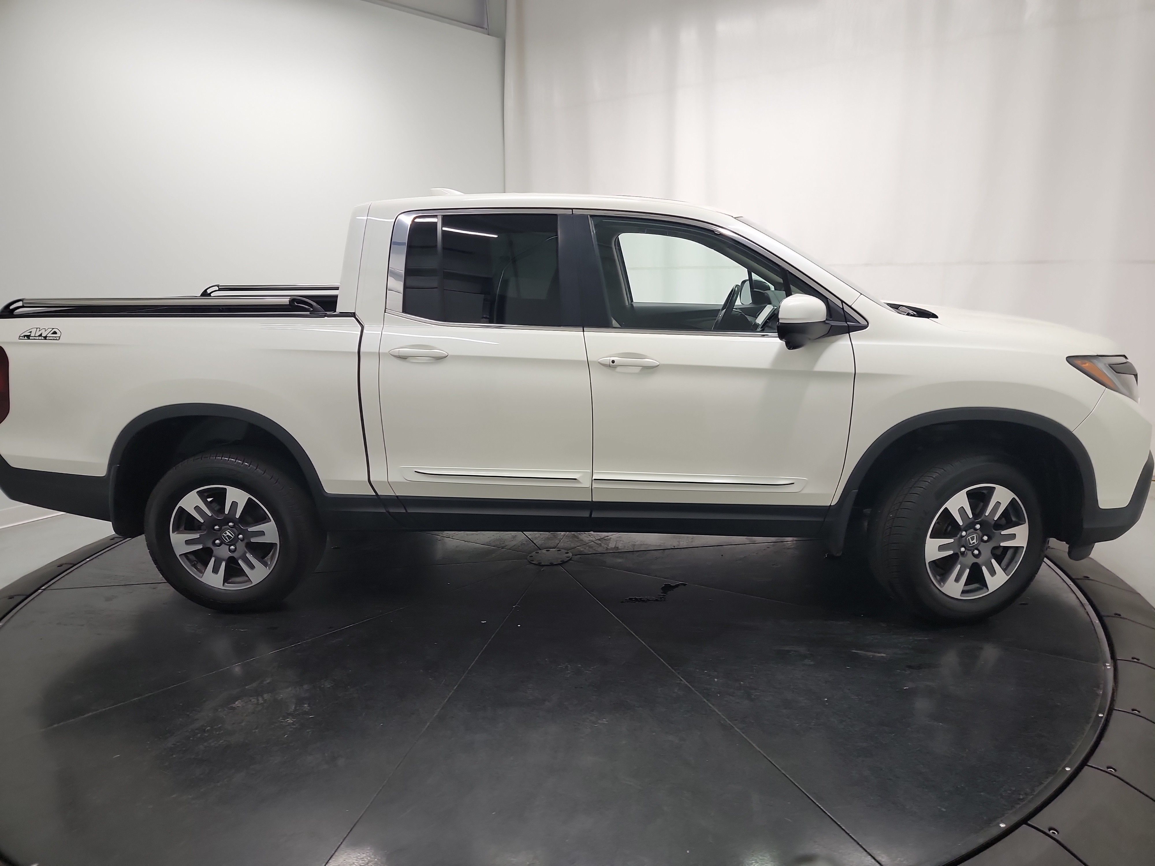 2019 Honda Ridgeline RTL-T photo