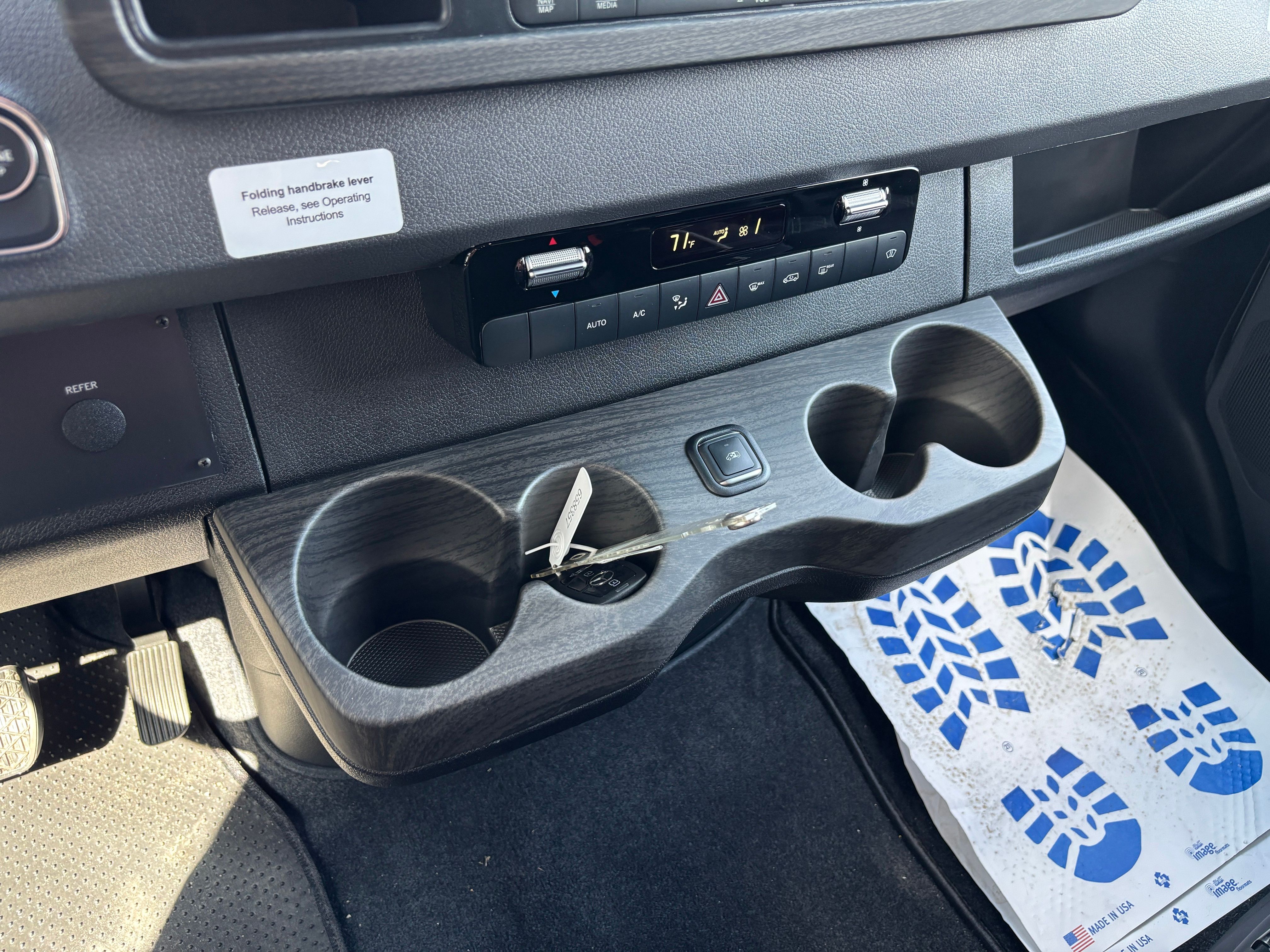 New 2027 White Mercedes-Benz Discovery Touring image 35