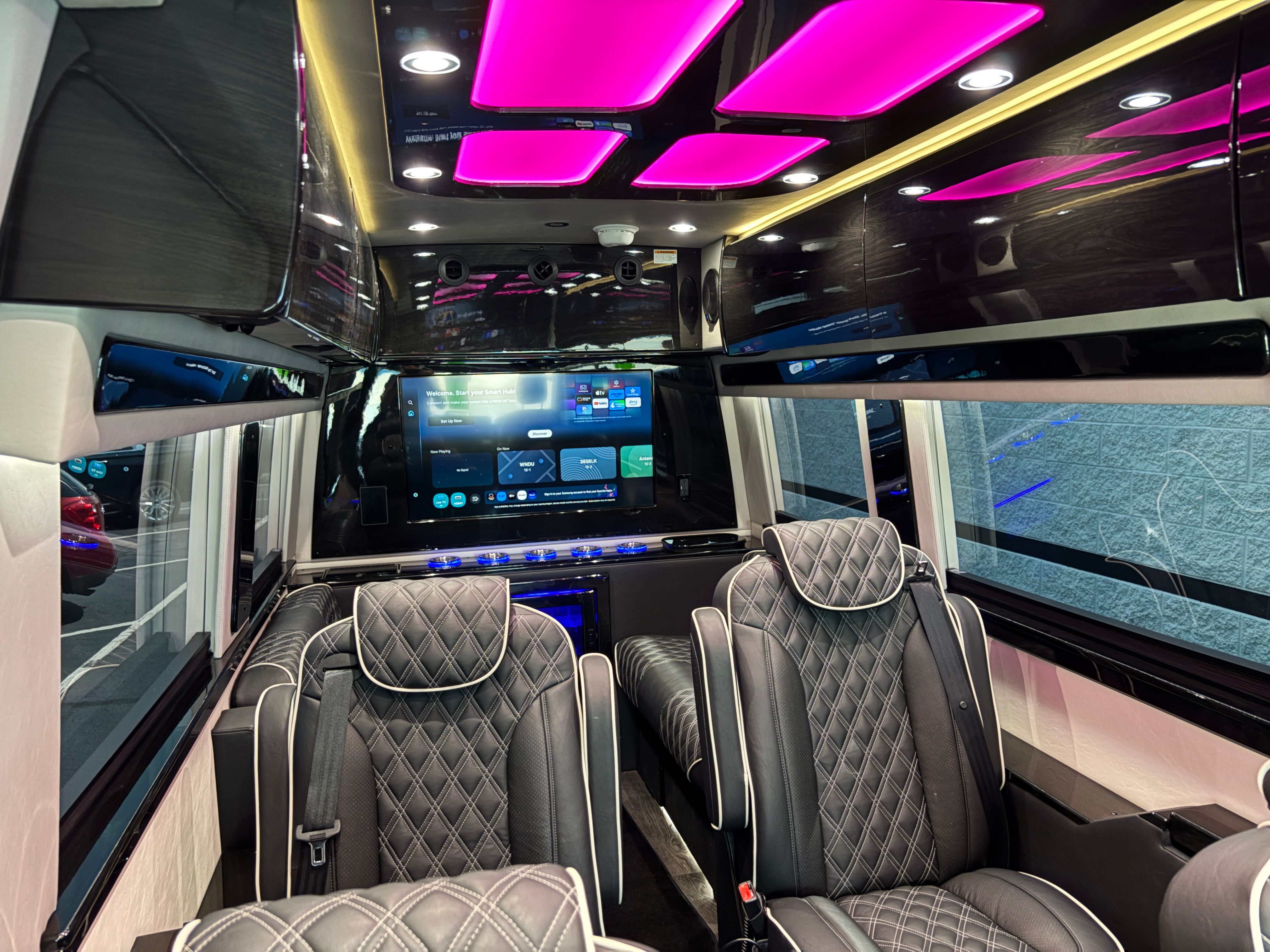 New 2027 Silver Mercedes-Benz Discovery Touring image 42
