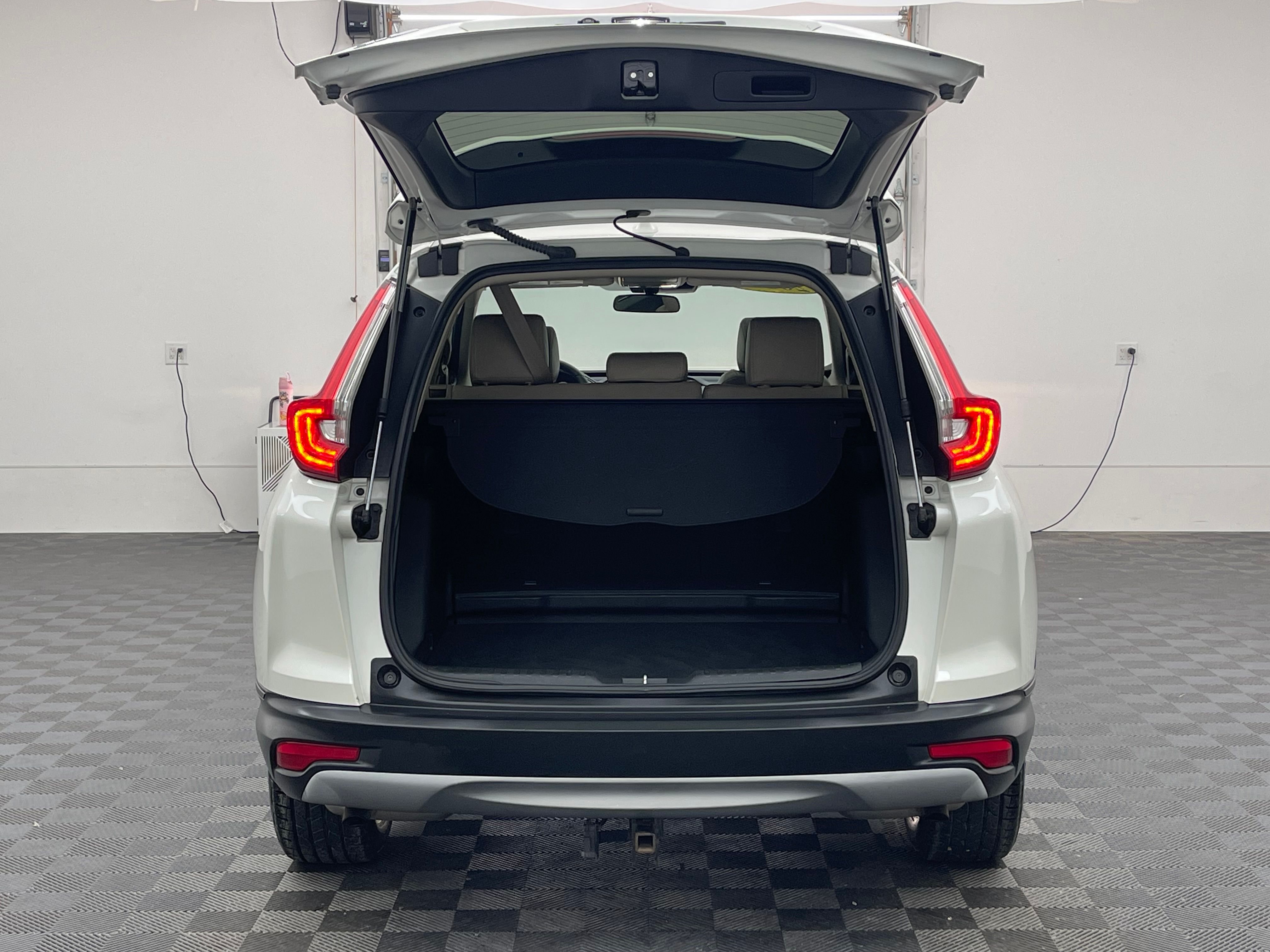 Used 2017 White Honda EX image 10