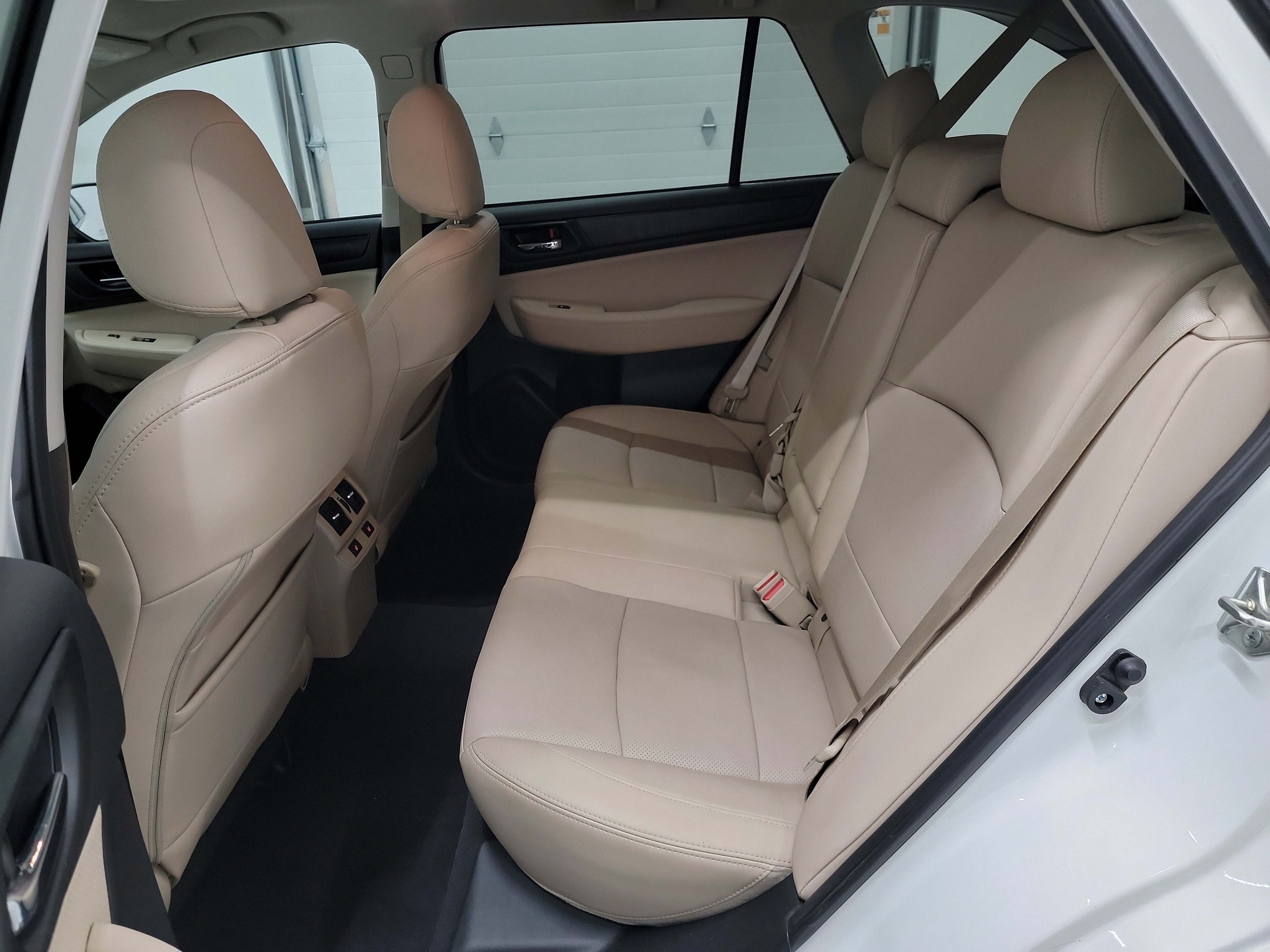 2015 Subaru Outback 2.5i photo