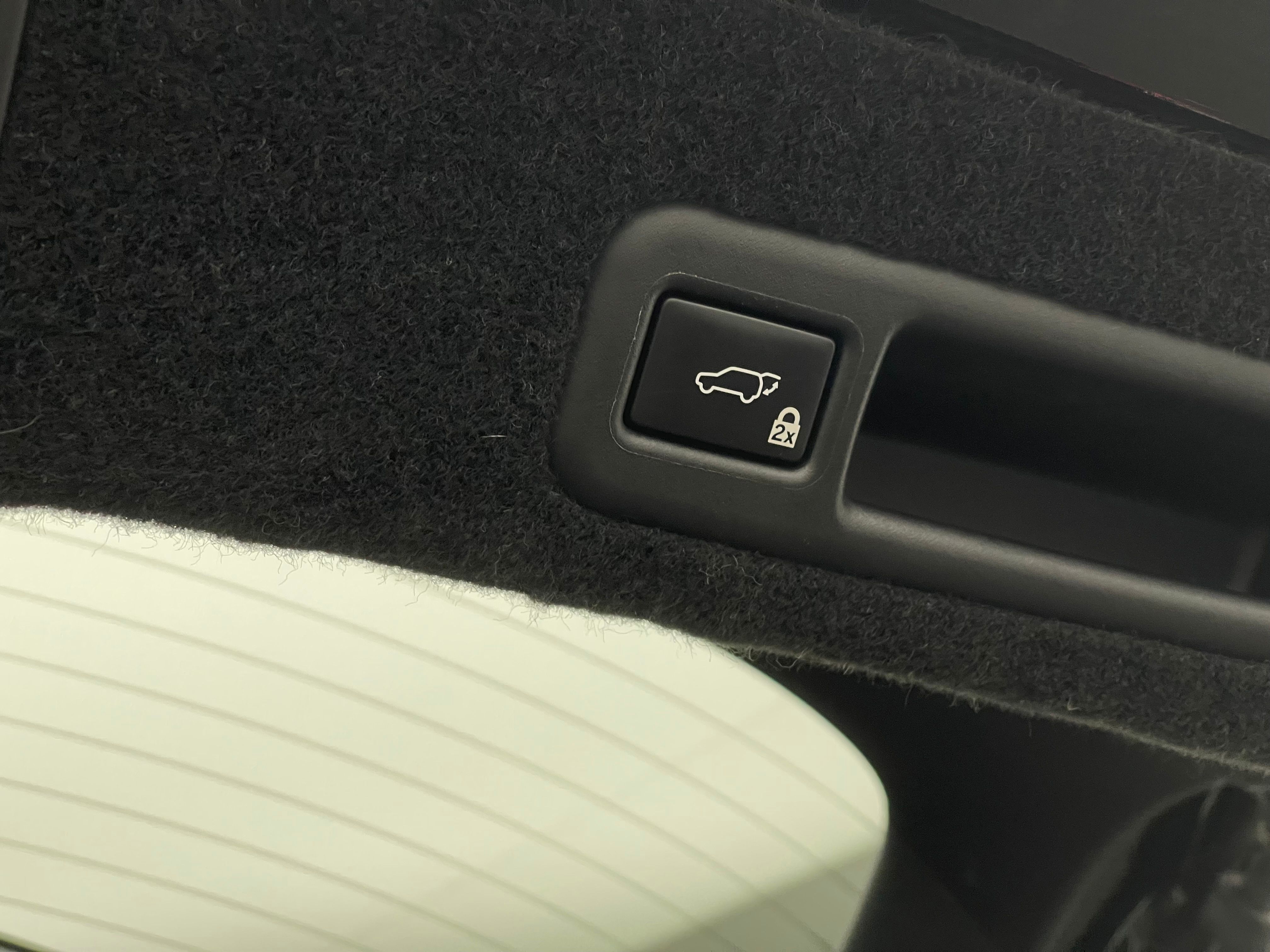 Used 2016 Obsidian Lexus 350 image 11