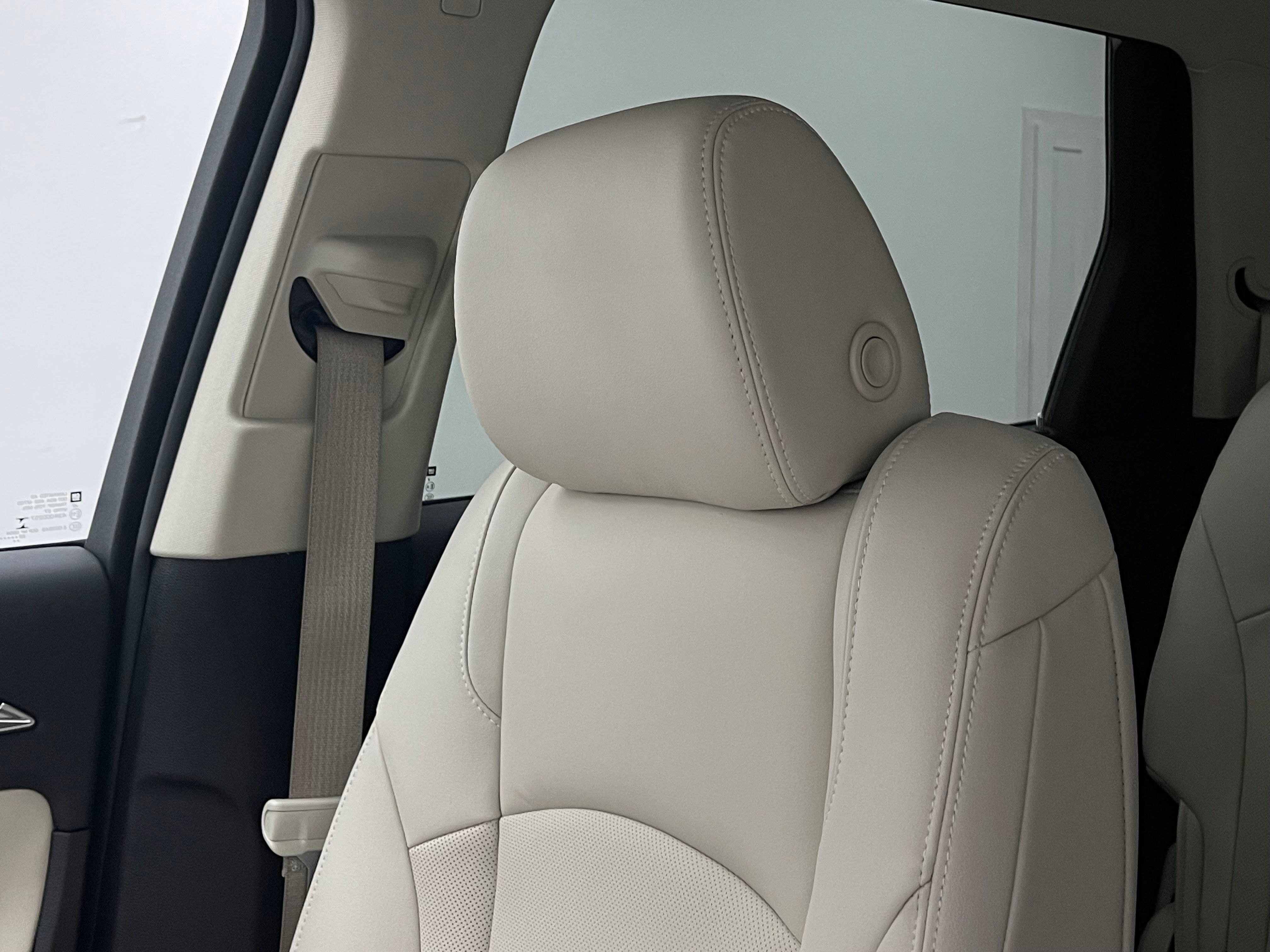 Used 2023 Emperor Blue Metallic Buick Essence image 43