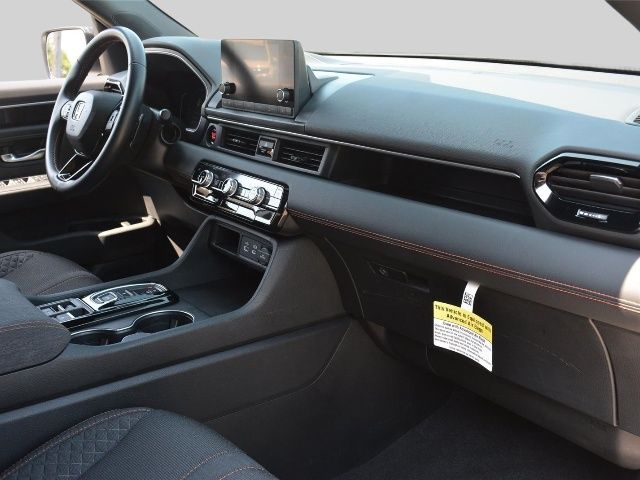 Used 2025 Honda Pilot SUV