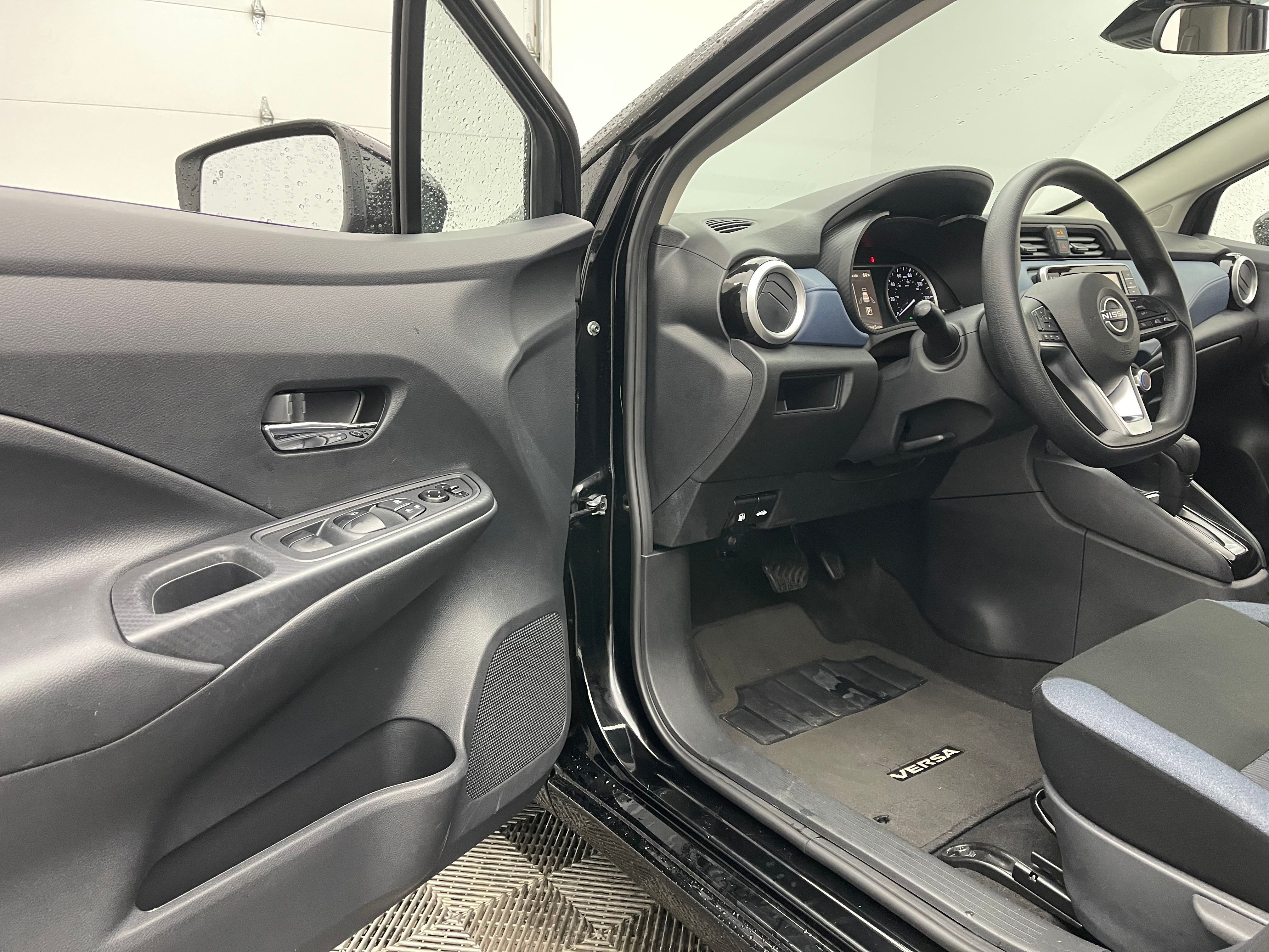 Used 2025 Super Black Metallic Nissan 1.6 SV image 13