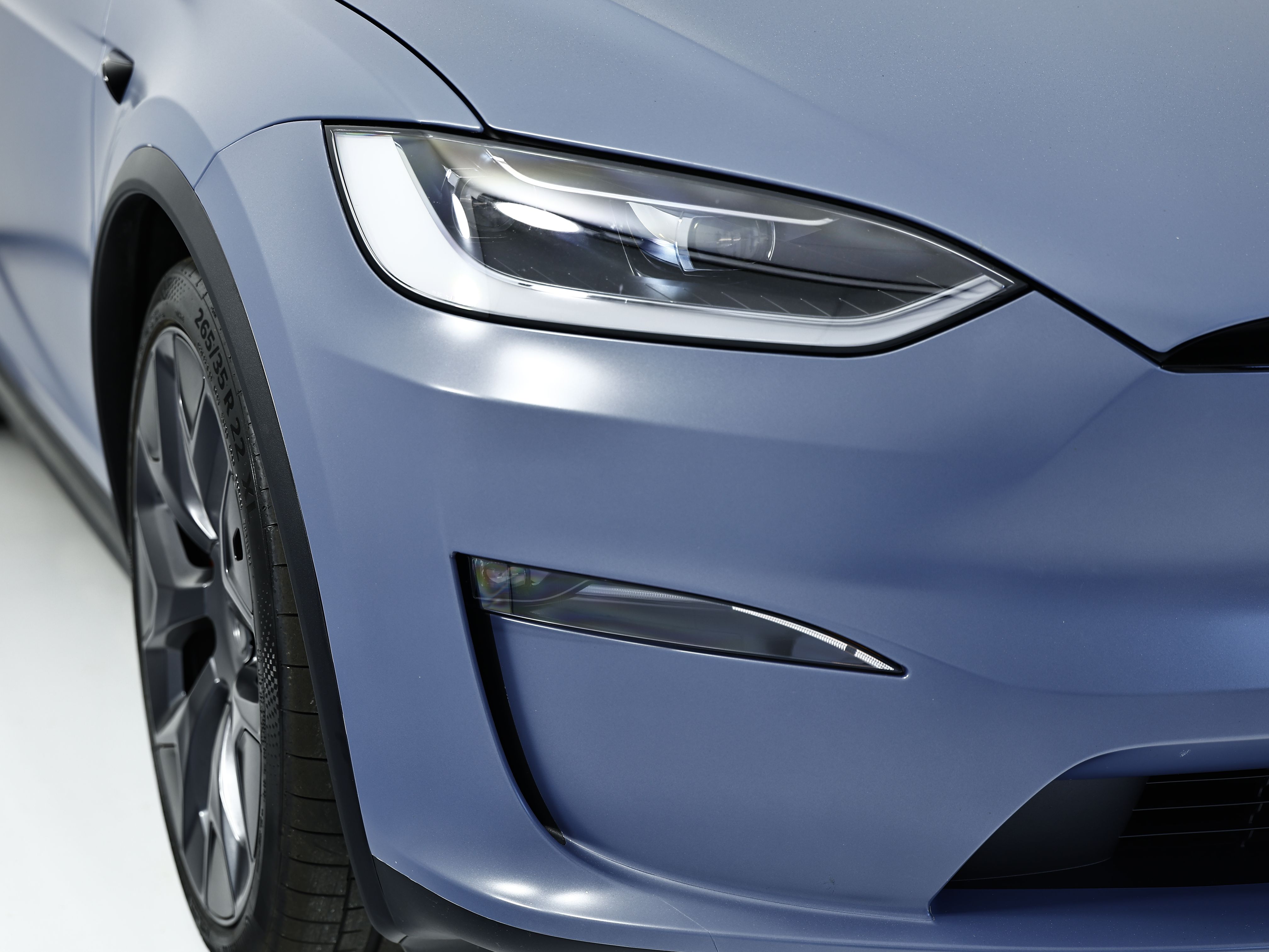 Used 2026 Blue Tesla Plaid image 19