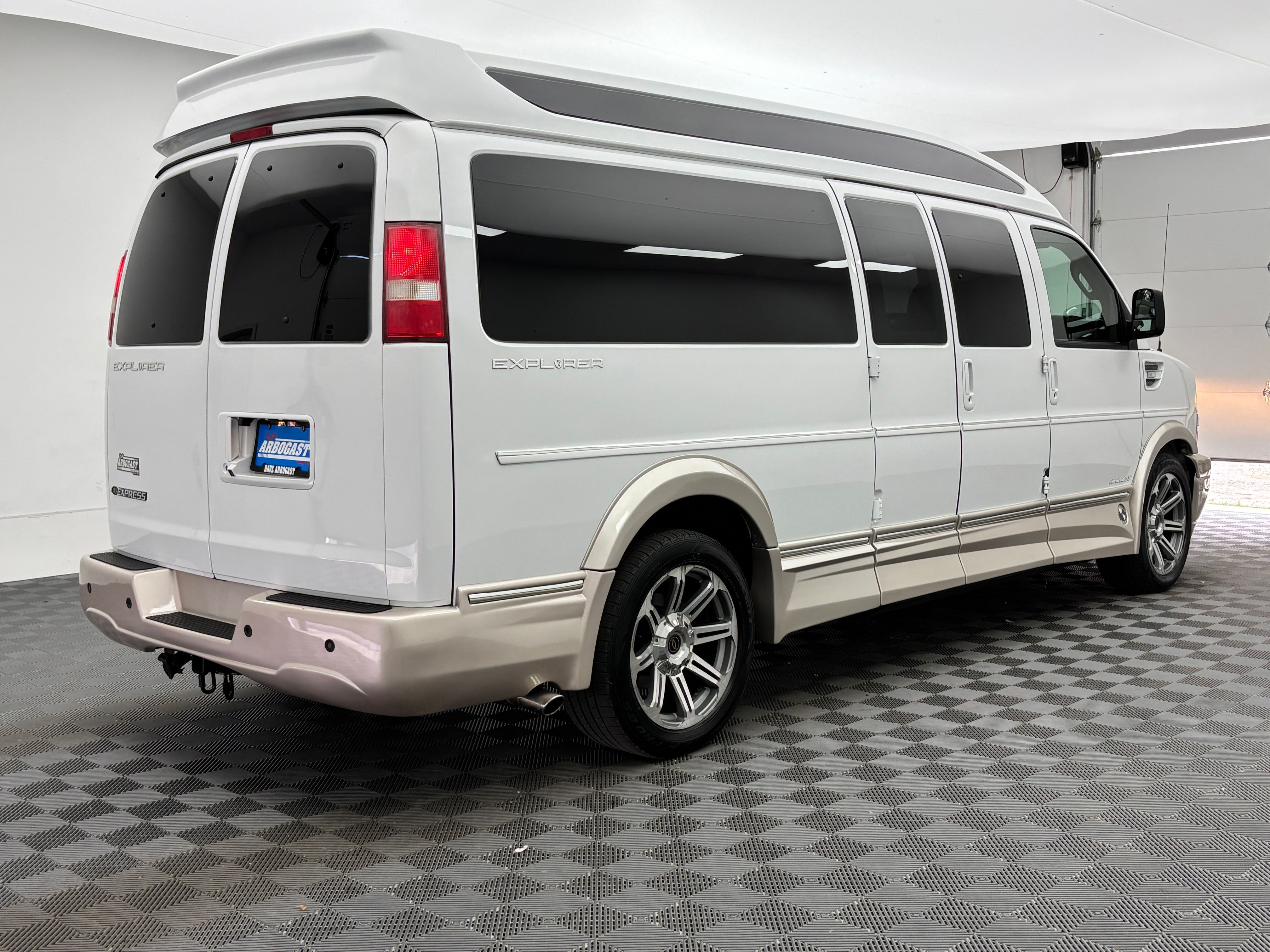 Used 2017 Summit White Chevrolet Explorer Limited SE image 8