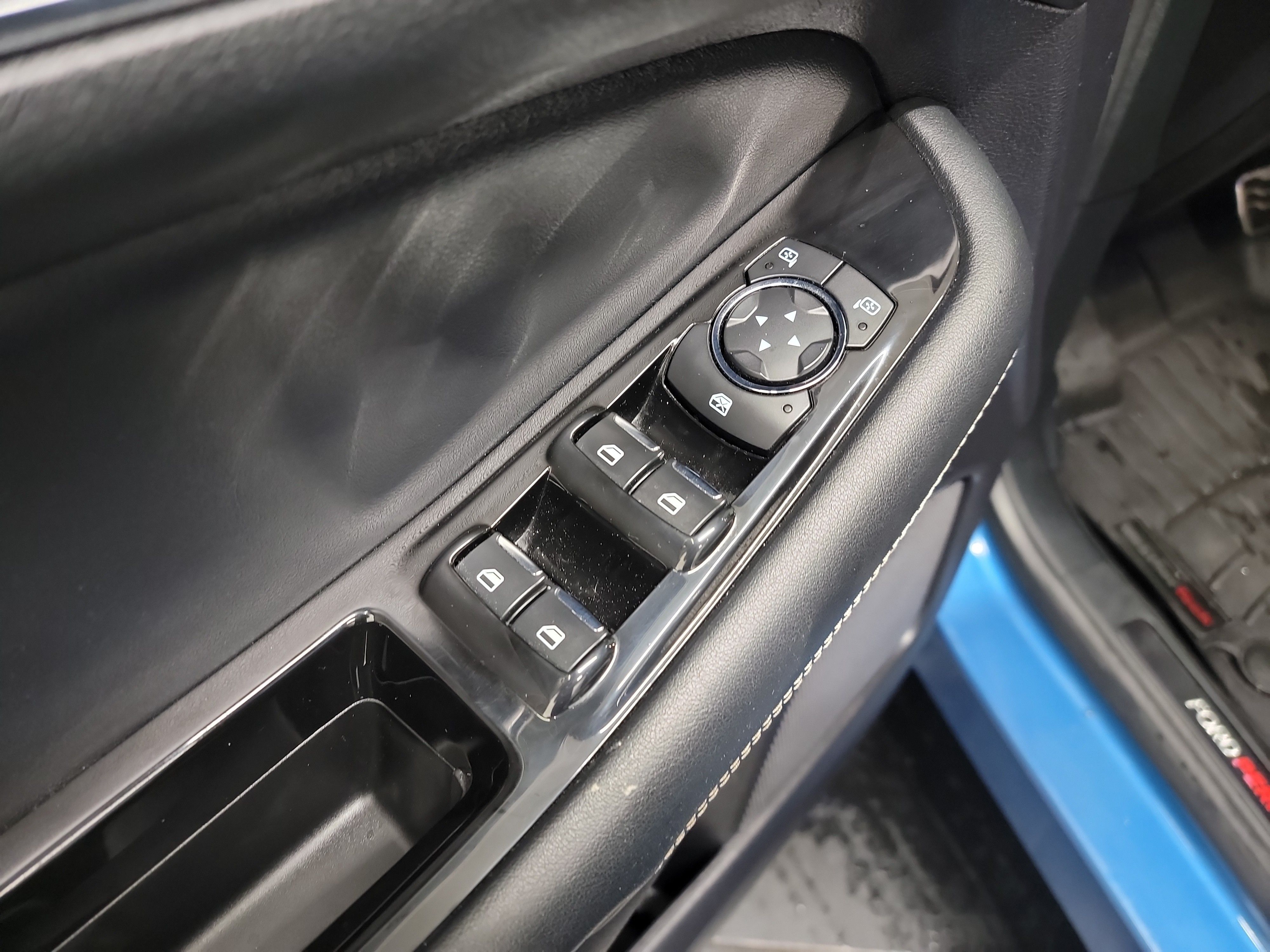 2019 Ford Edge ST photo