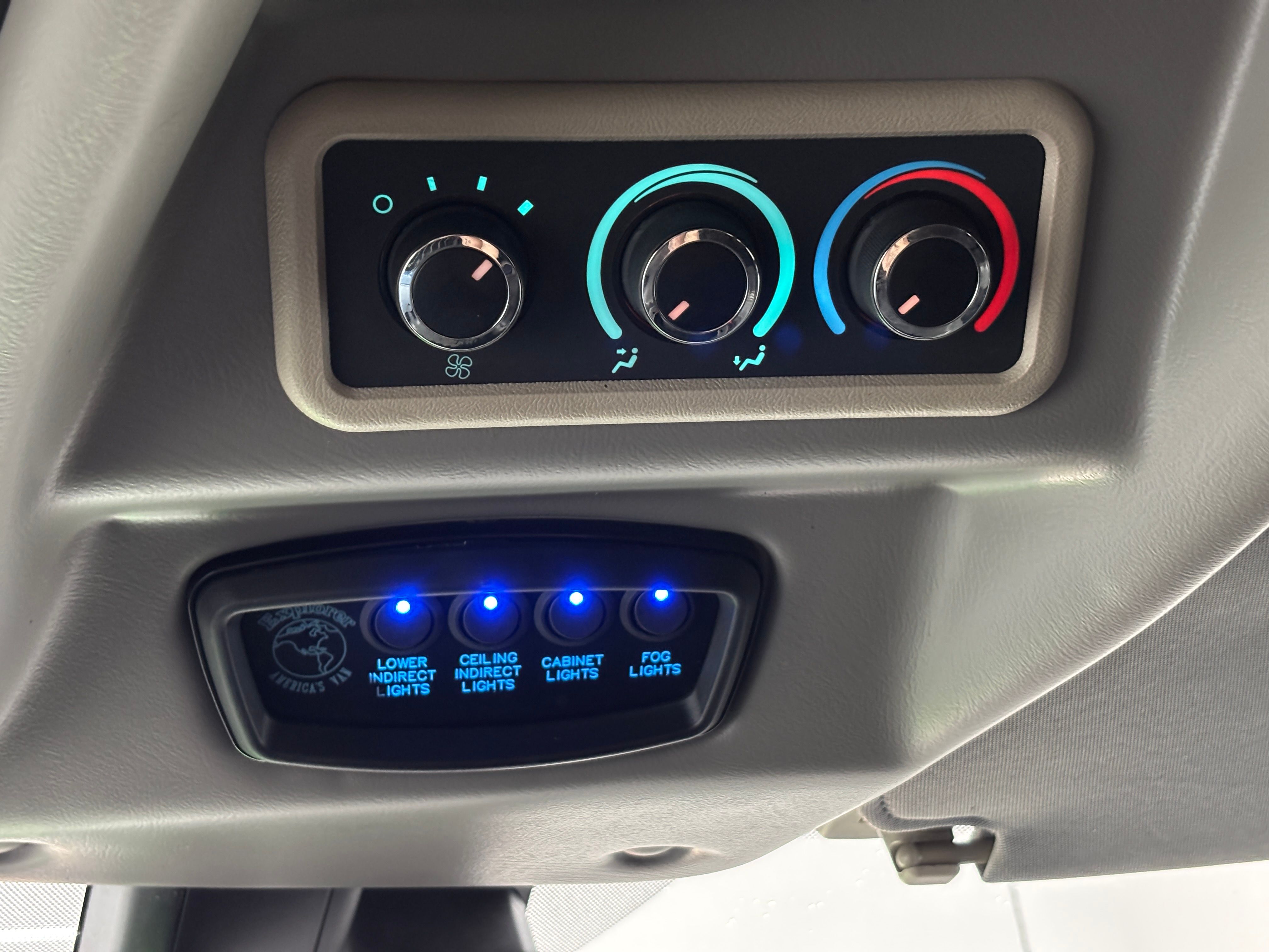 Used 2020 Onyx Black GMC Explorer Limited SE image 32