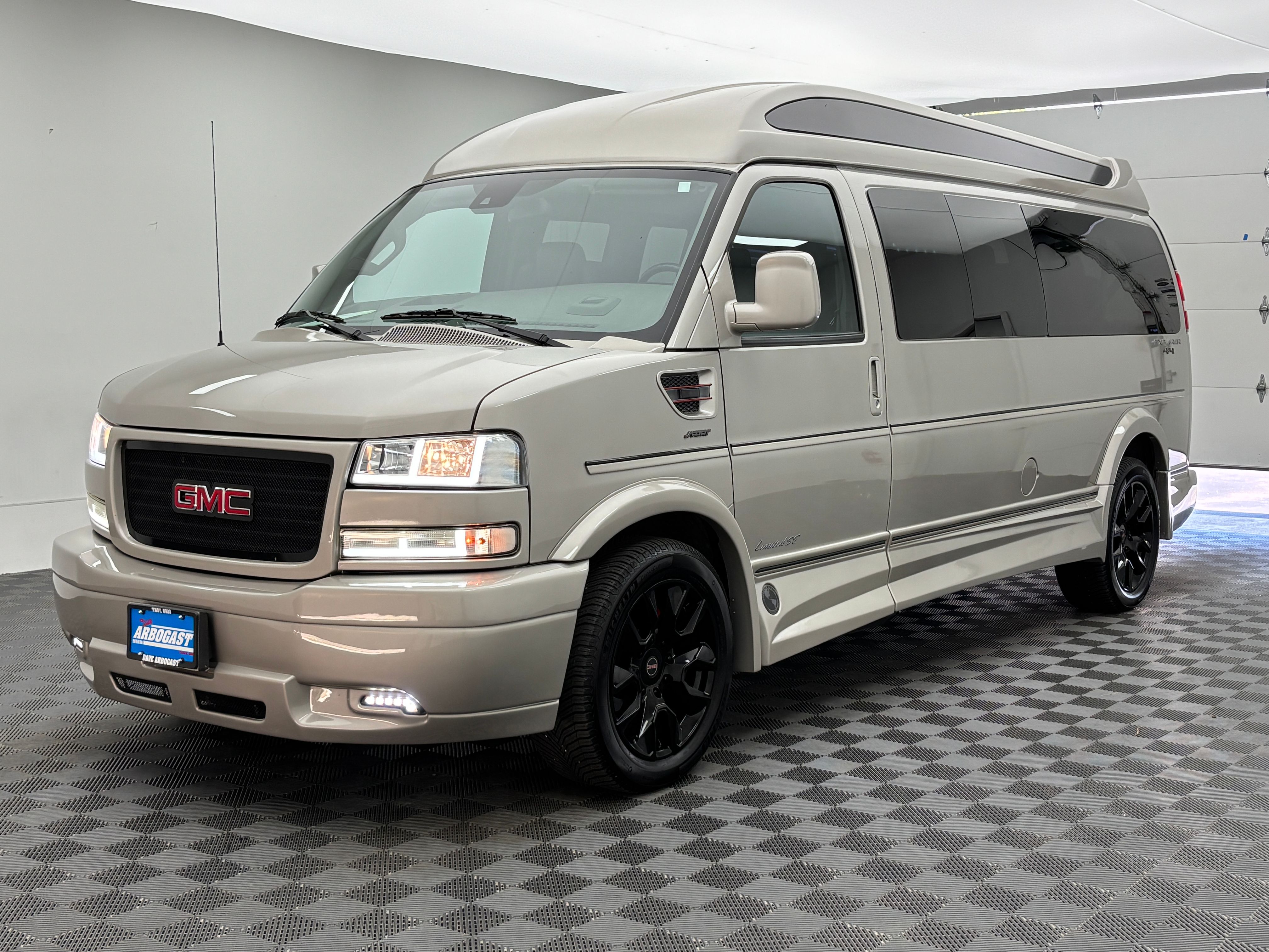Used 2024 Special Exterior Color GMC Explorer Limited SE image 16