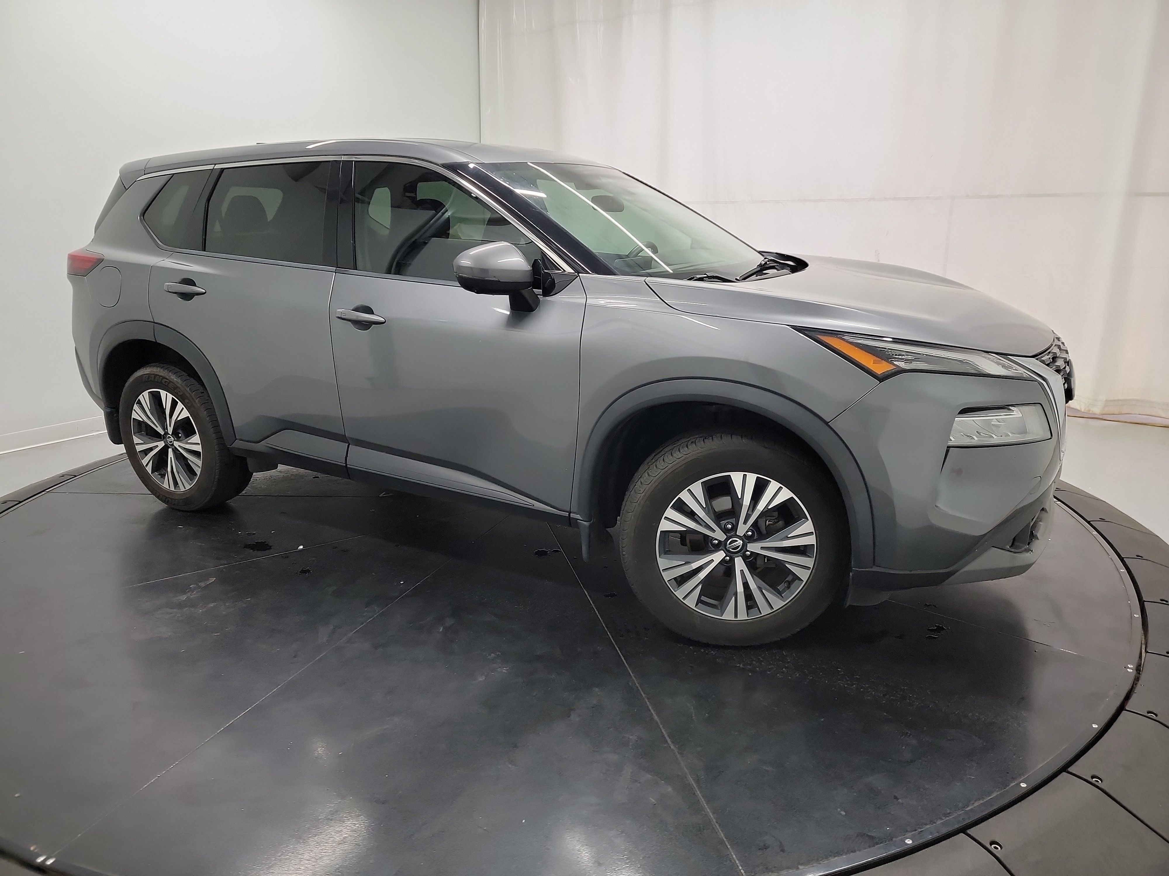 2021 Nissan Rogue SV photo