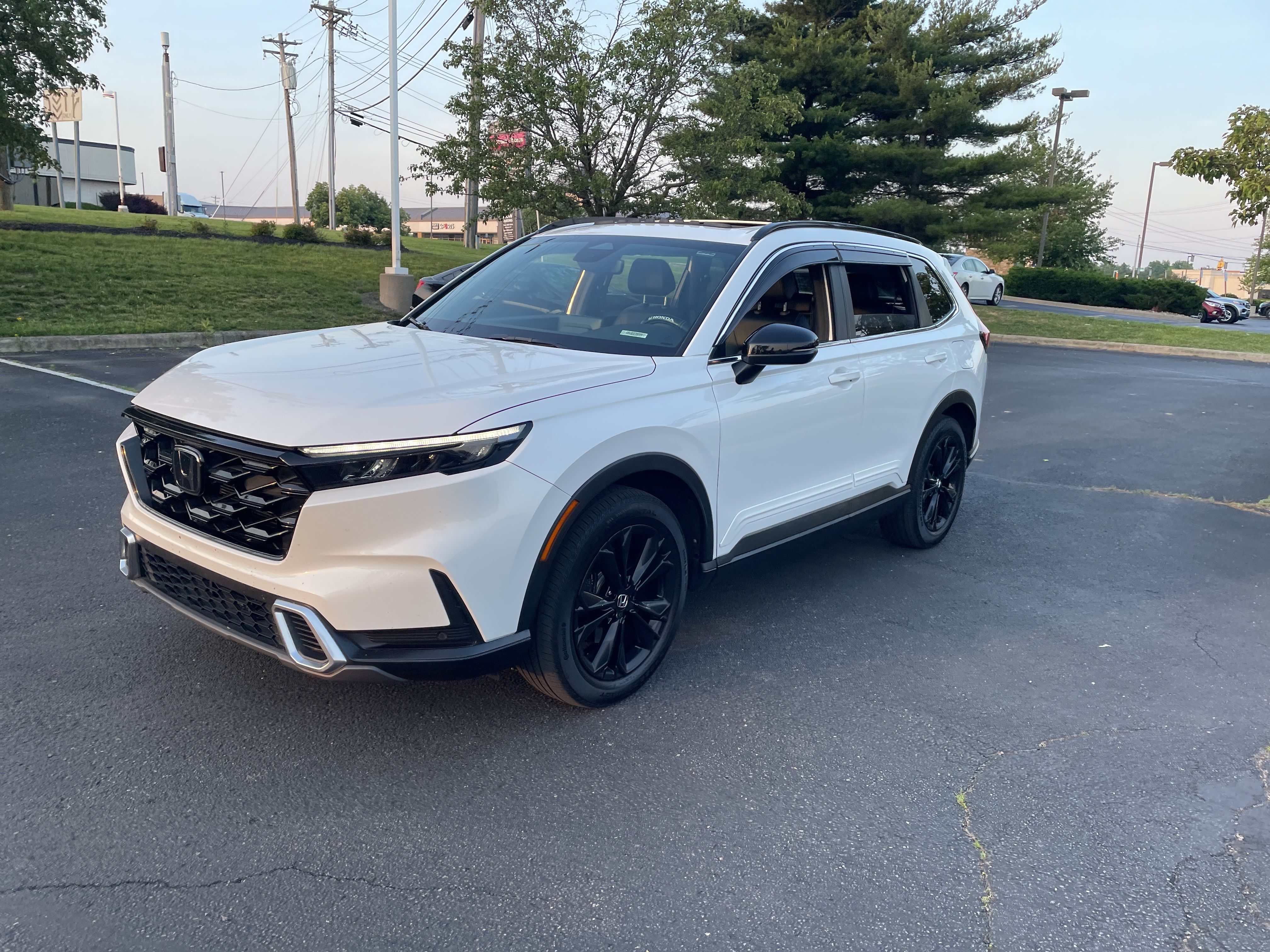 2023 Honda CR-V Hybrid Sport Touring photo