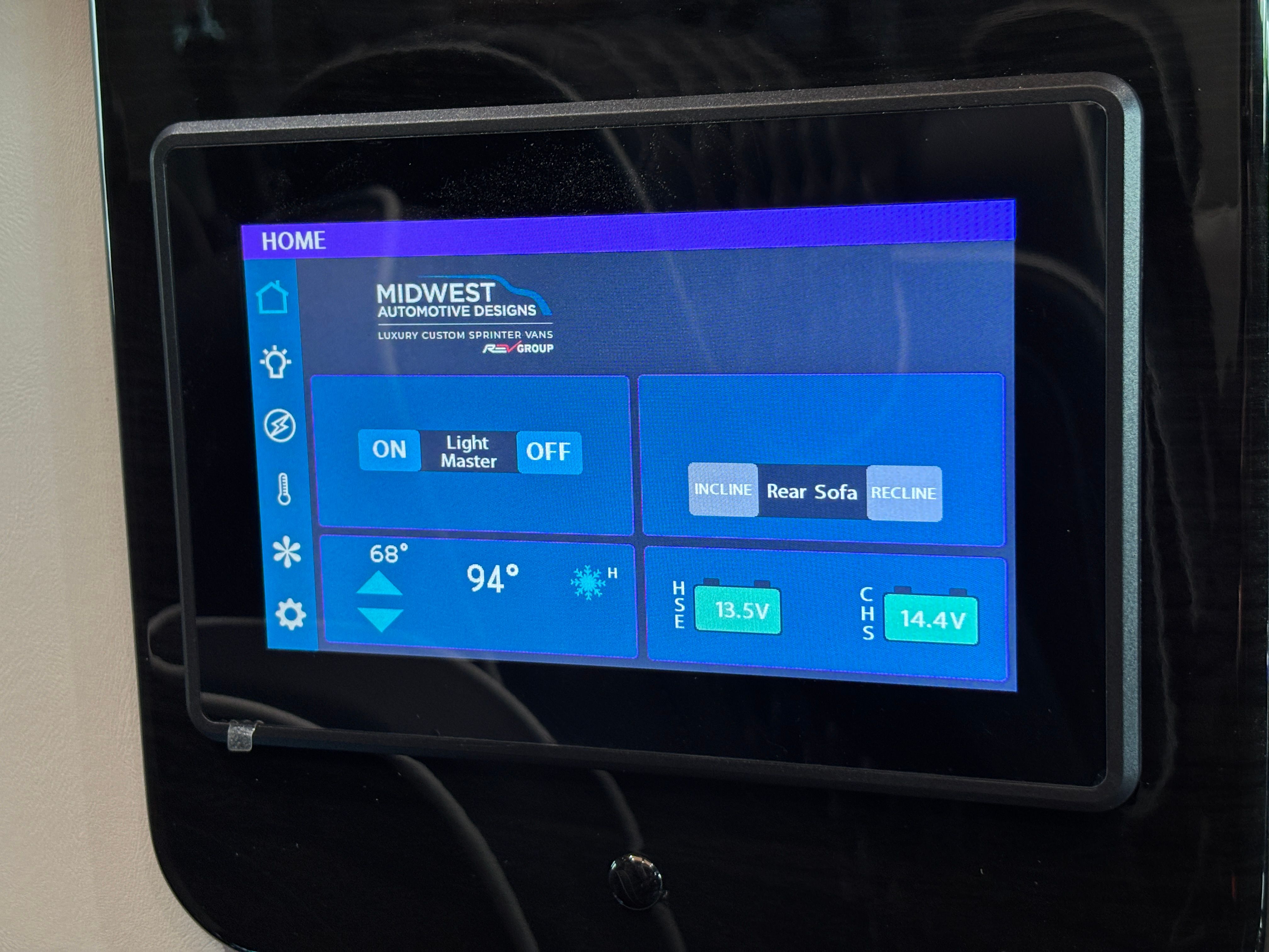 New 2027 Black Mercedes-Benz Discovery Touring AWD image 46