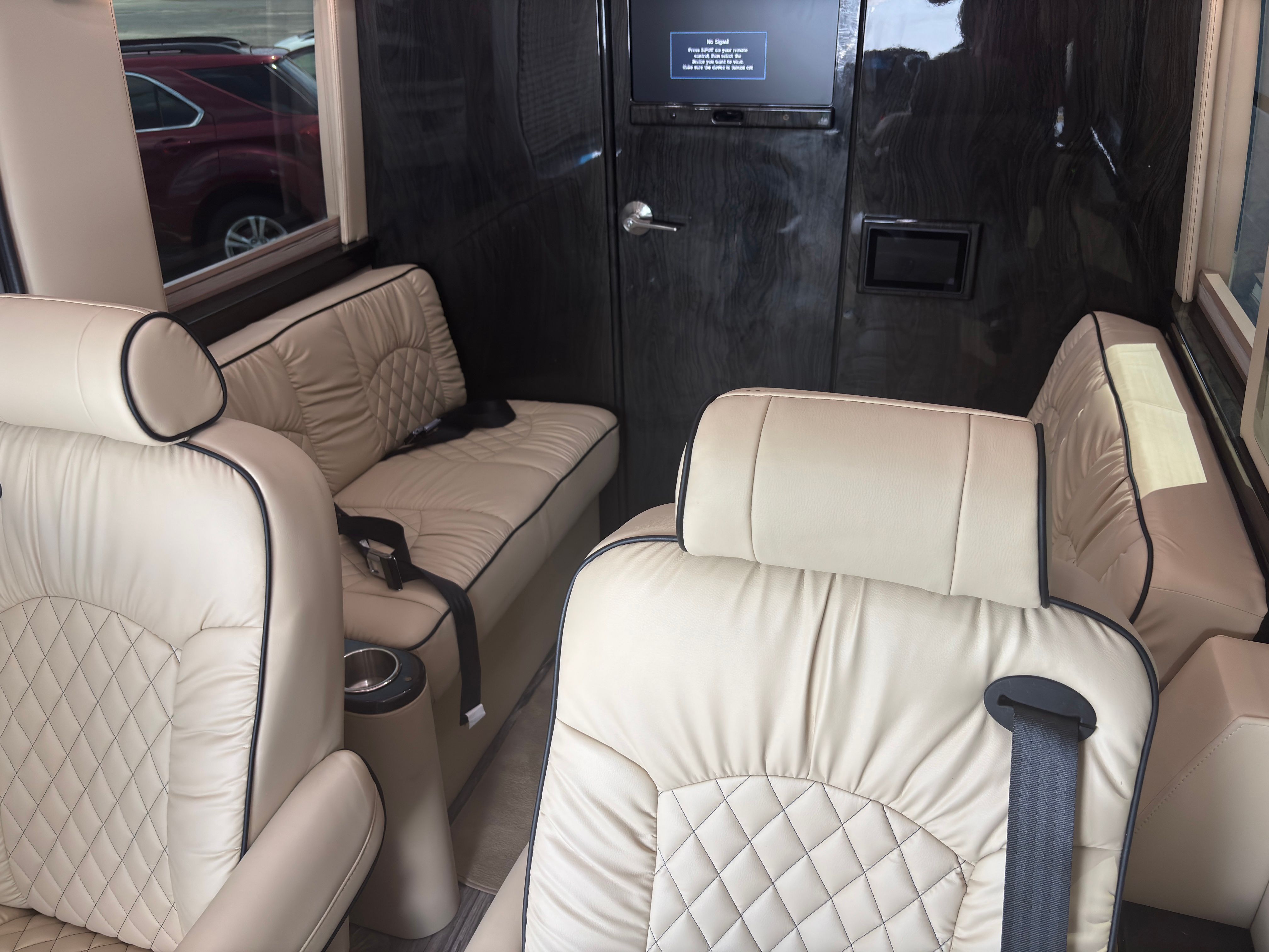Used 2021 Silver Mercedes-Benz Midwest Luxe Cruiser image 48