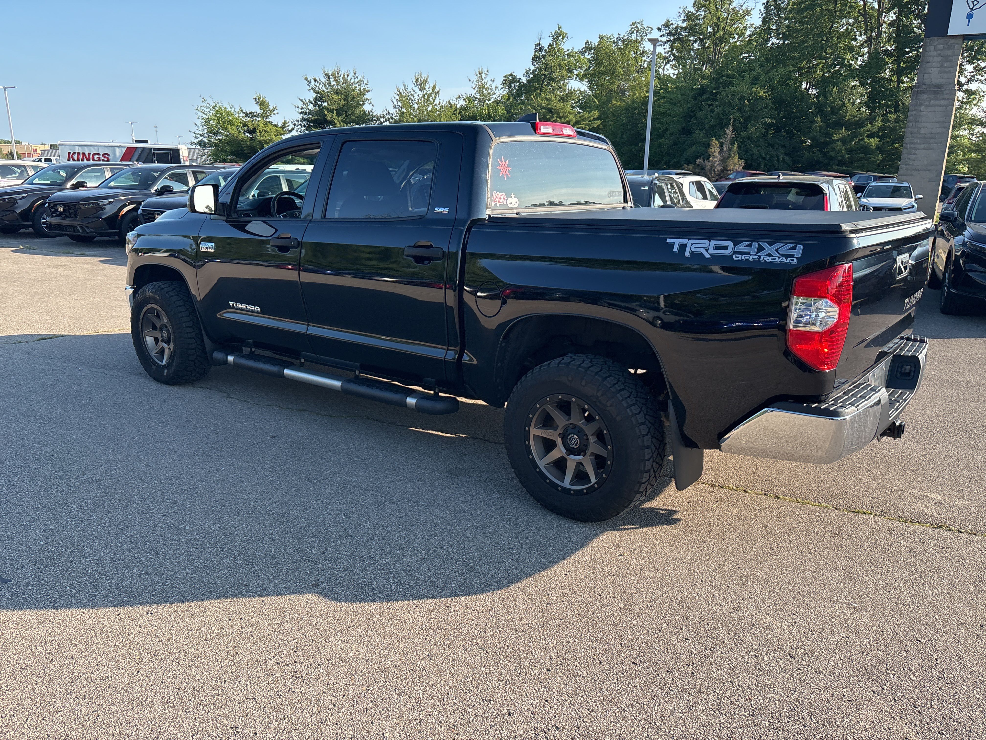 2020 Toyota Tundra SR5 photo