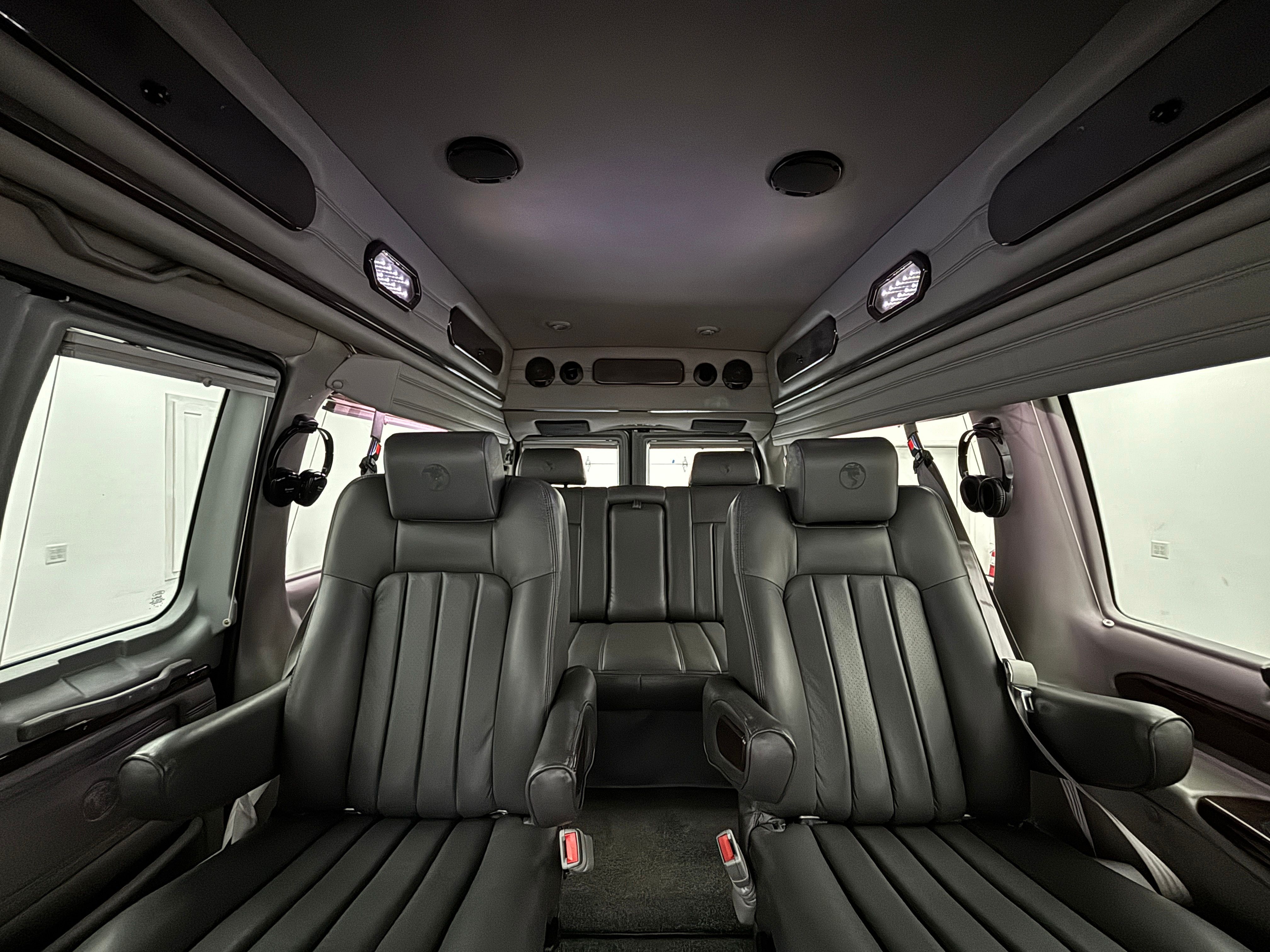 Used 2013 Ingot Silver Ford Explorer Limited SE image 2