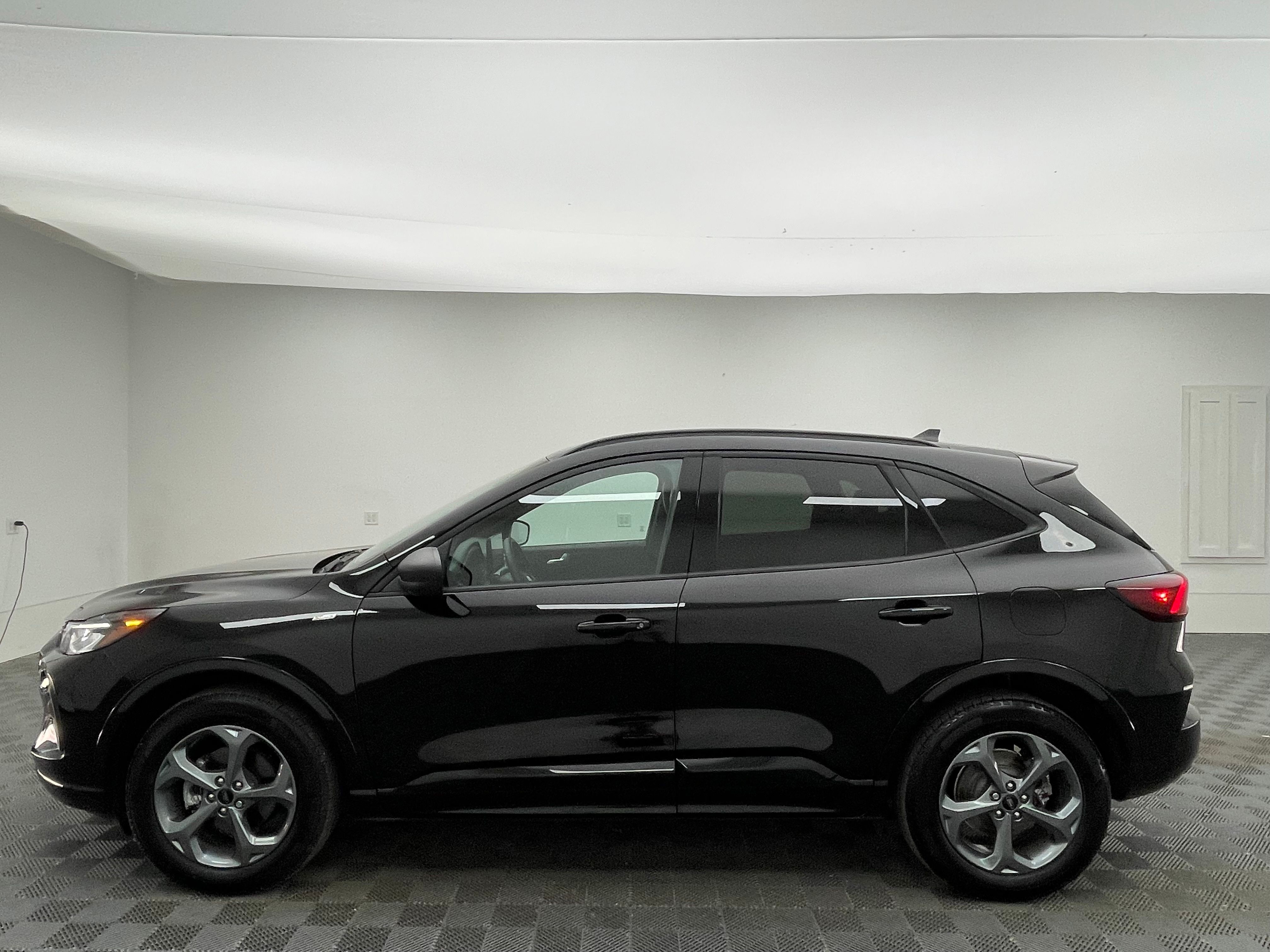 Used 2024 Black Metallic Ford ST-Line image 12