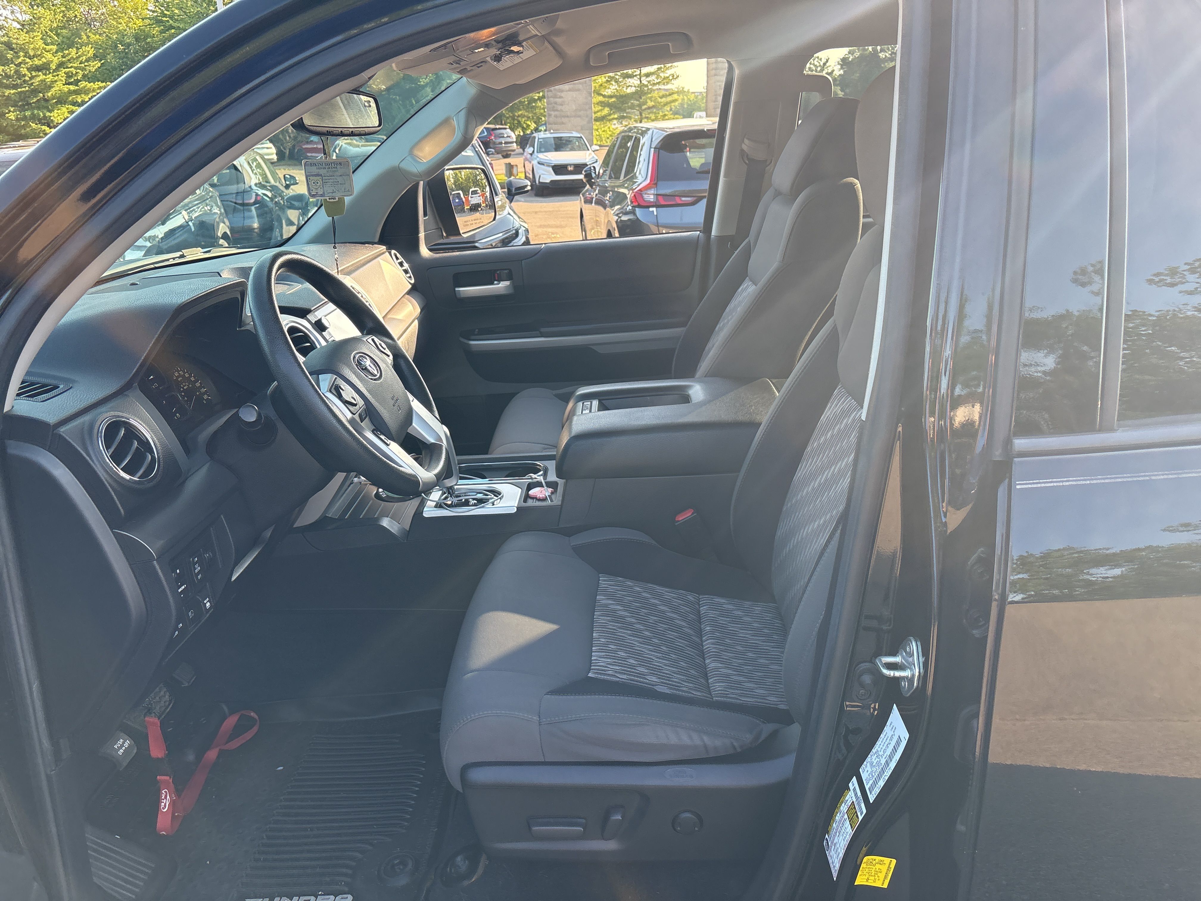 2020 Toyota Tundra SR5 photo